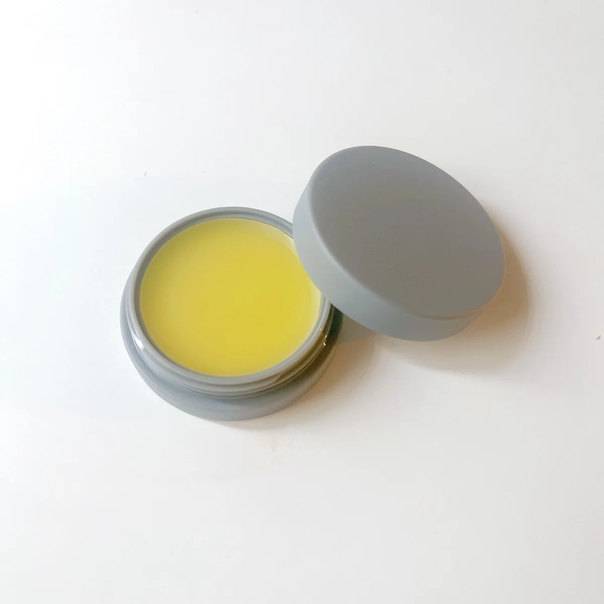 花粉の季節、ガサガサ鼻の救世主は【ニュースケープ】のバームです！