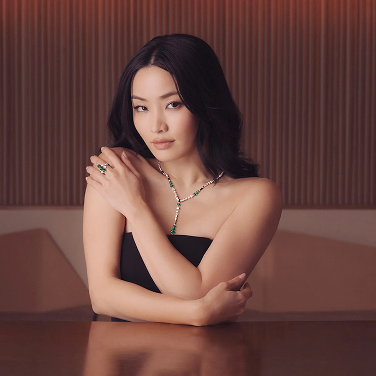 【カルティエ】のガラ ディナーに、アンバサダーのアンナ・サワイが登場！ 最新のハイエンドコレクション「アン エキリーブル」をまとう