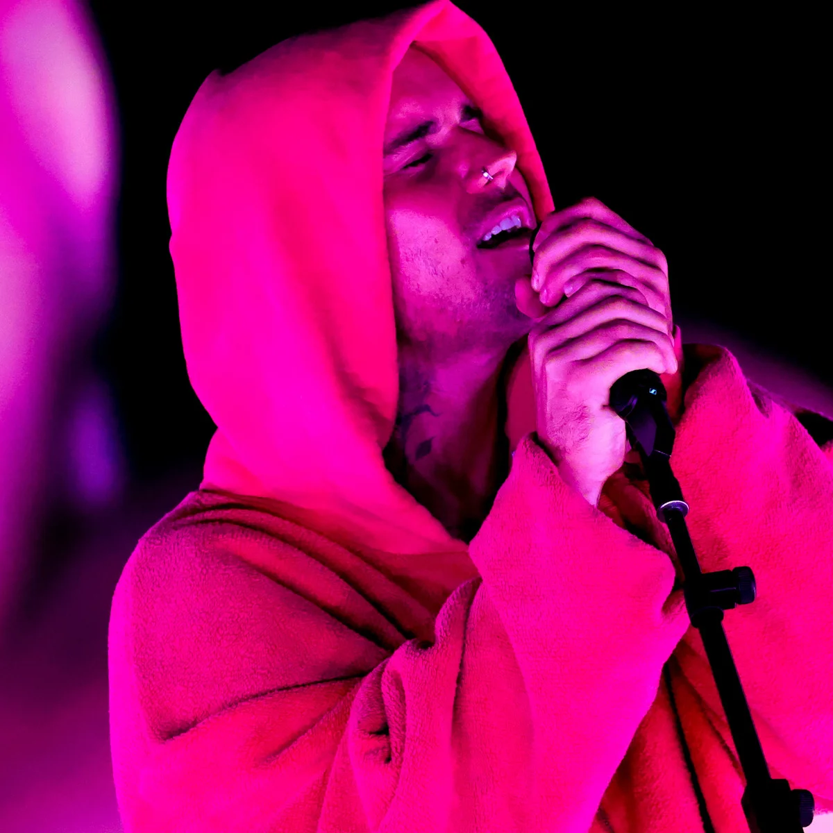 出演料約15億円と噂のジャスティン・ビーバー、コーチェラのステージは賛否両論？ ケイティ・ペリーやカーダシアン姉妹など今話題のカップルも来場