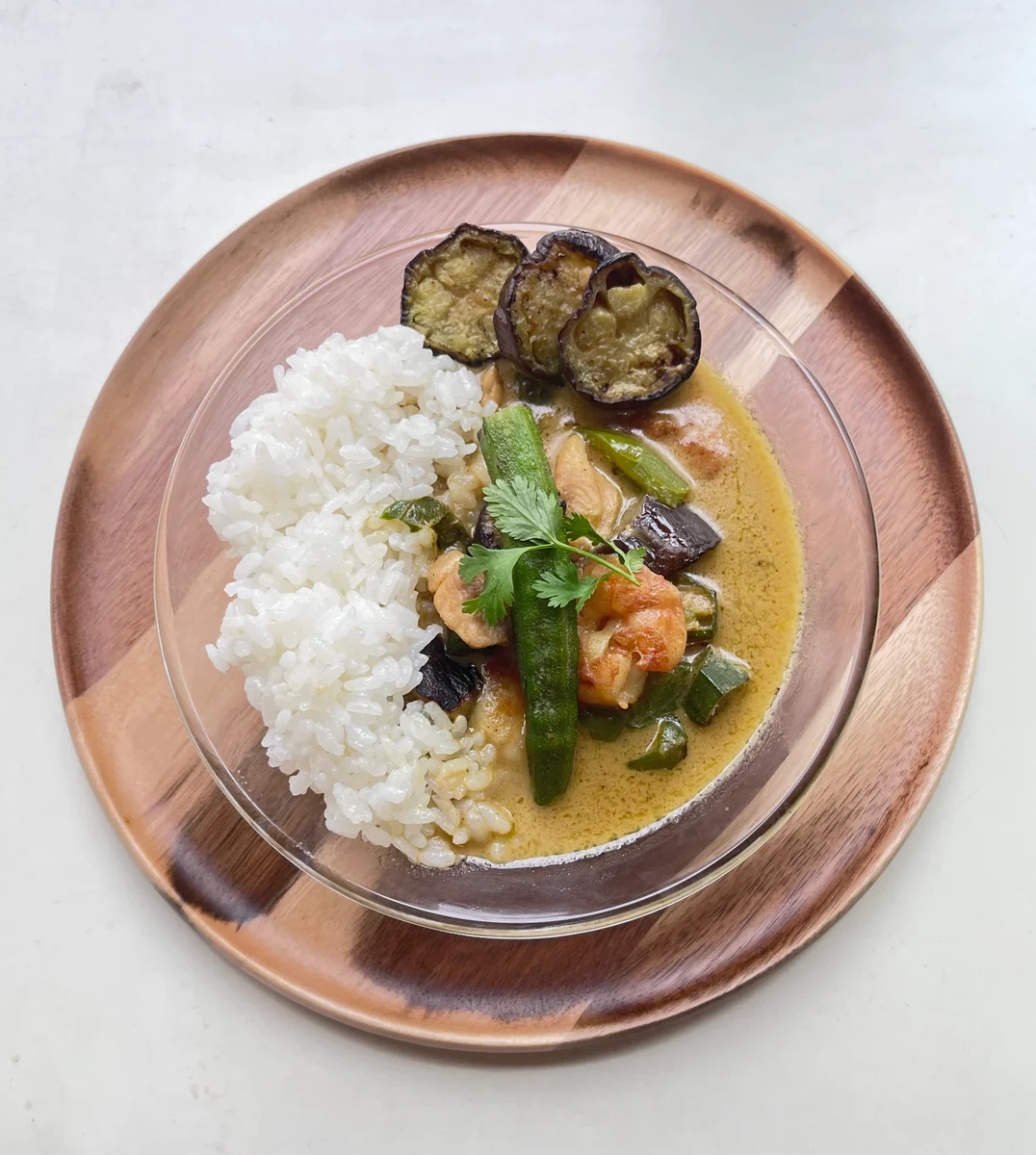 【カルディ】 夏野菜たっぷり&究極の時短グリーンカレーが美味しすぎた話#深夜のこっそり話  #2198