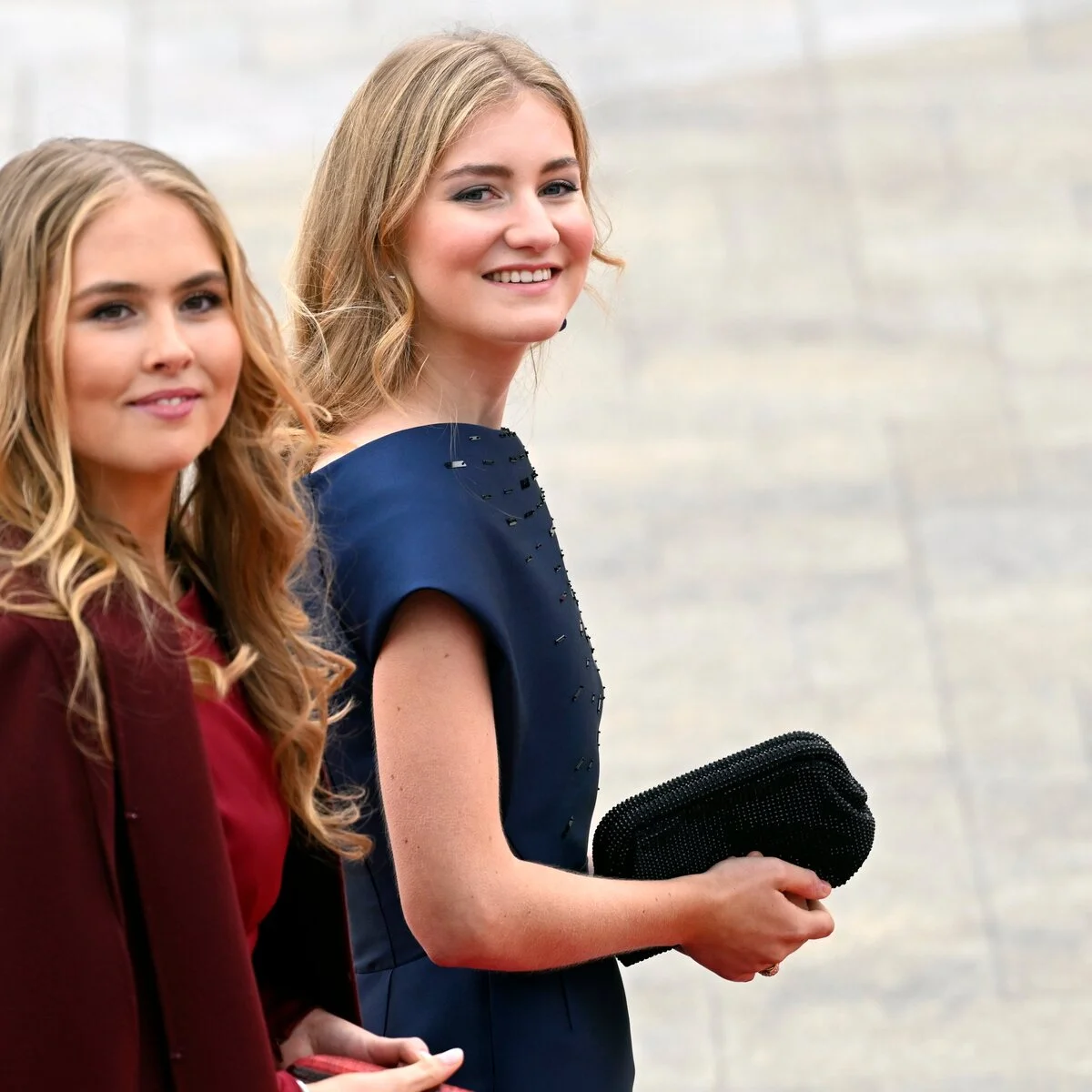 ２人の“未来の女王”ベルギー・エリザベート王女とオランダ・カタリナ＝アマリア王女がまばゆいティアラルックで揃い踏み！ ルクセンブルク大公の式典で輝きを放つ