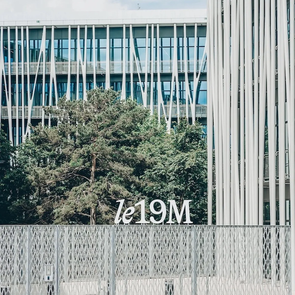 【シャネル】の誇るle19Mが東京に上陸。企画展「CHANEL presents la Galerie du 19M Tokyo」の開催が決定！
