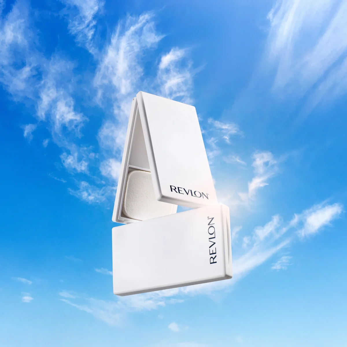 【レブロン】テカリ防止バームが待望の定番化！ 毛穴レスなつるん肌が続く