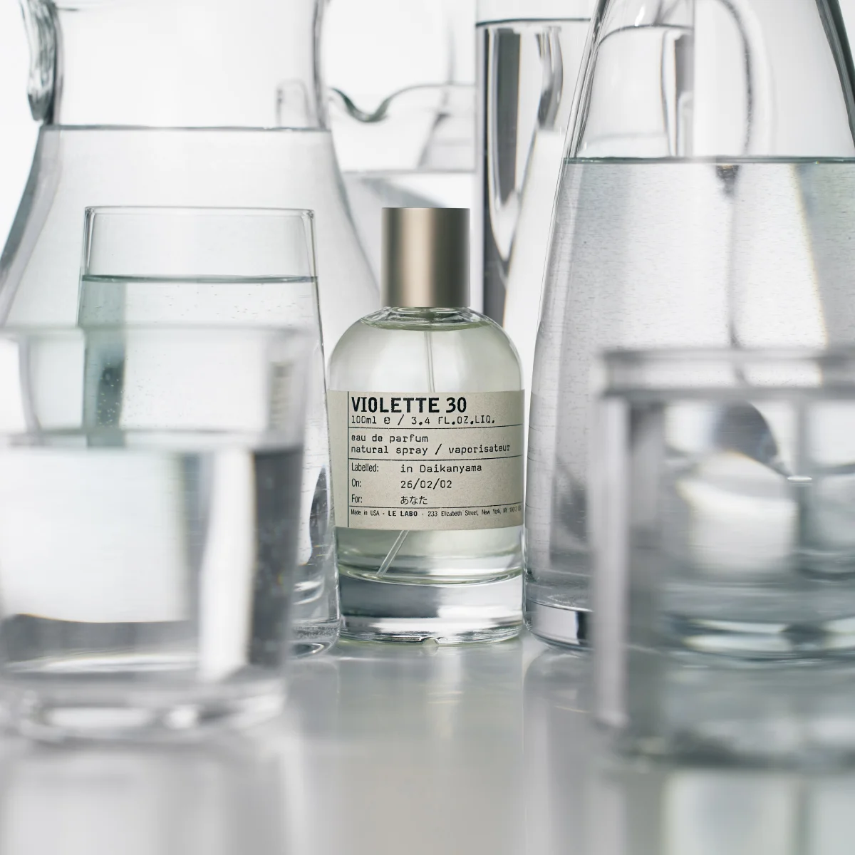 逆説的な香り、ル ラボのヴァイオレット 30