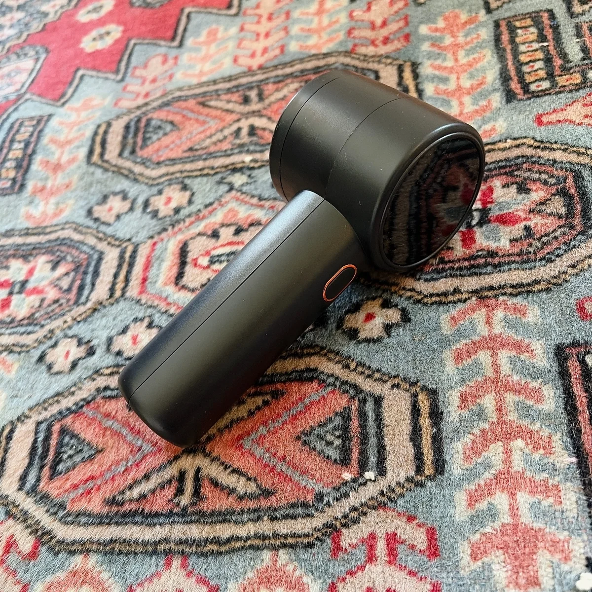 買って正解！ 【FrSaraの電動毛玉クリーナー】で年季の入ったカシミヤニットが蘇った話