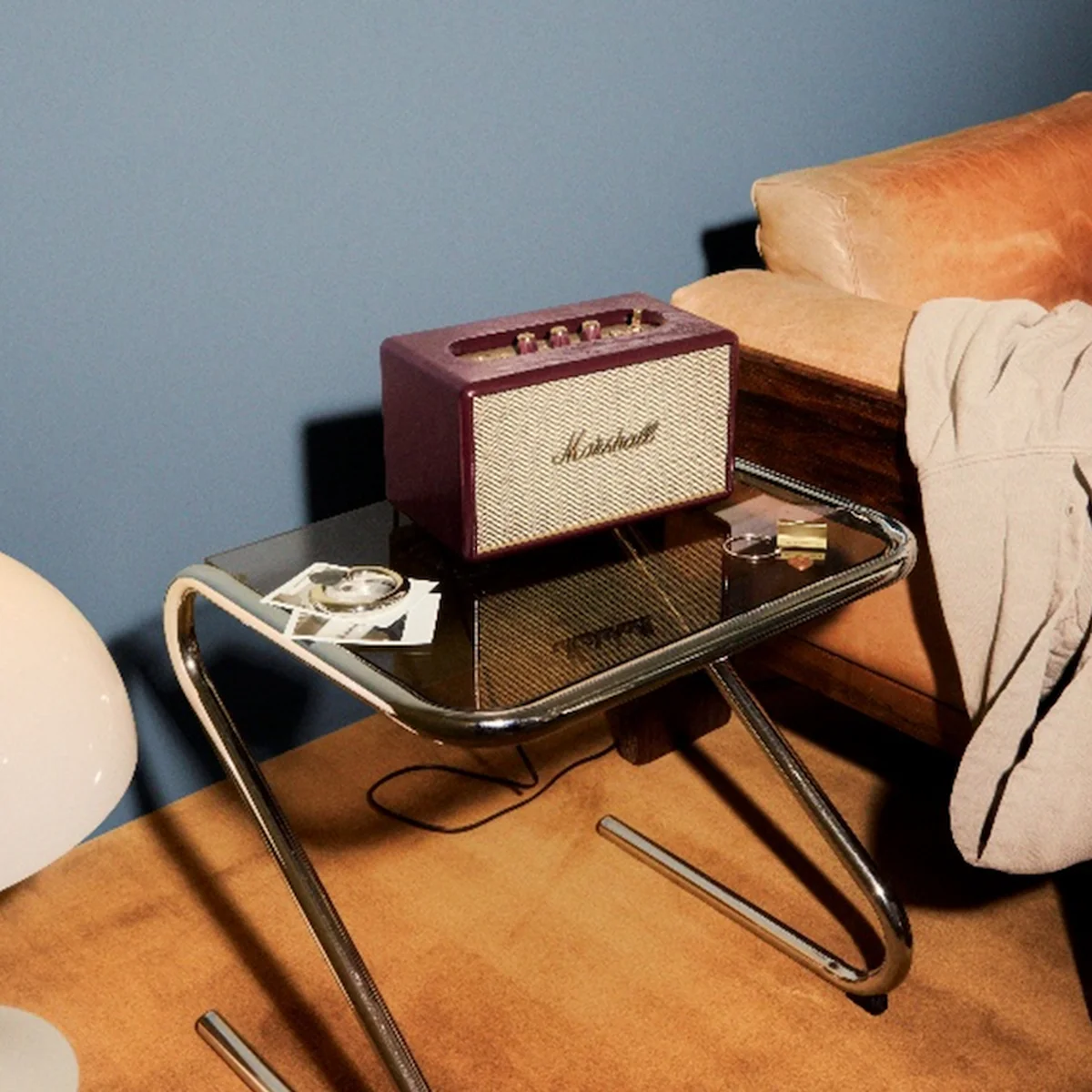 【Marshall】の「Acton III」より新色のBurgundyが登場。素材はすべてサステイナブル！