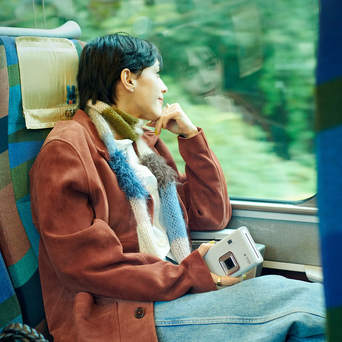 “チェキ™”と旅に出よう。モーガン茉愛羅とめぐる箱根