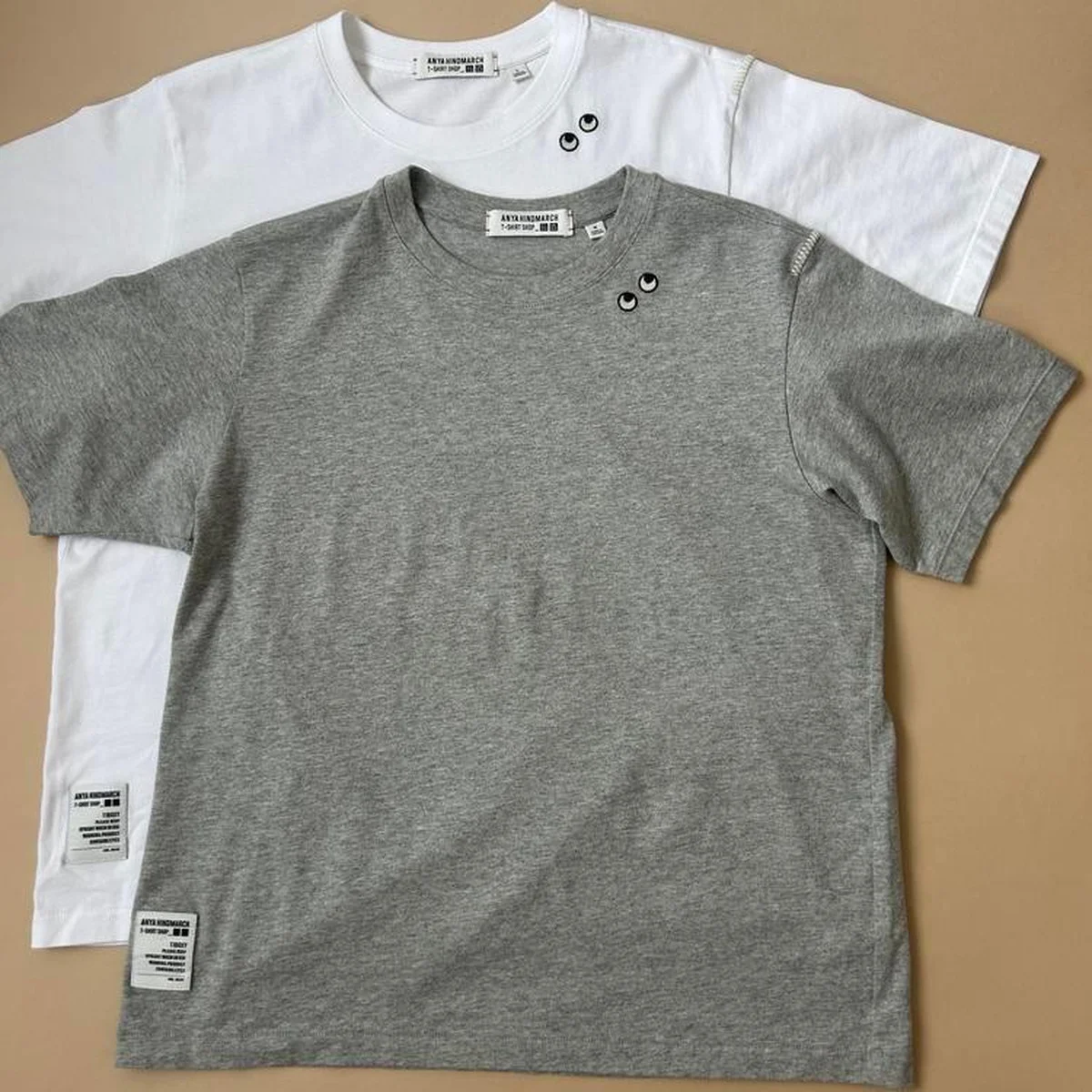  【ユニクロ】 ×【アニヤ・ハインドマーチ】のTシャツ&ポーチをレビュー！ 夏のマストバイをこっそり教えます#深夜のこっそり話 #2199