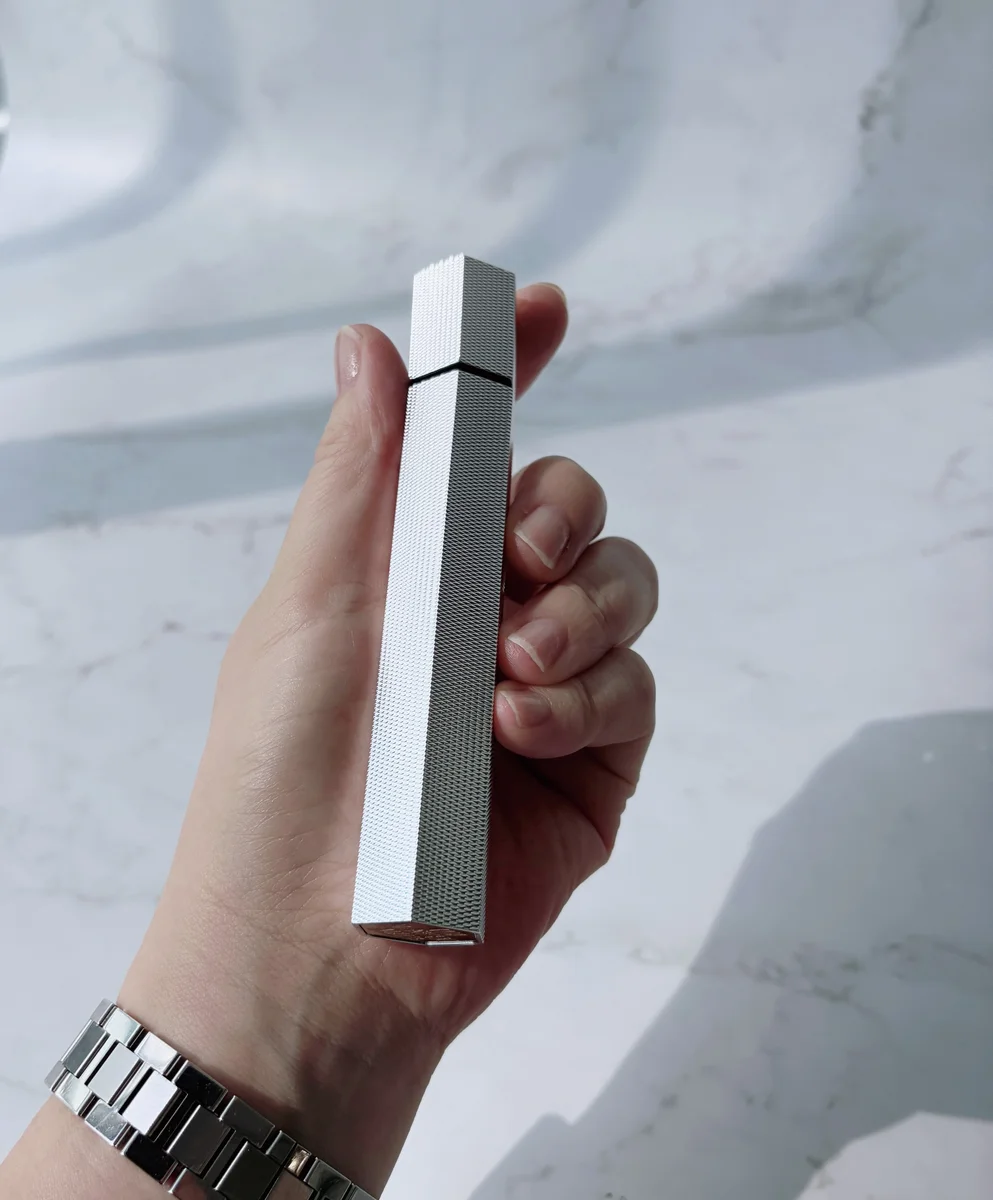 強い香りが苦手な私も夢中。ビュリーの“ペン型”パフュームオイルで「なんかいい匂い」がする人に