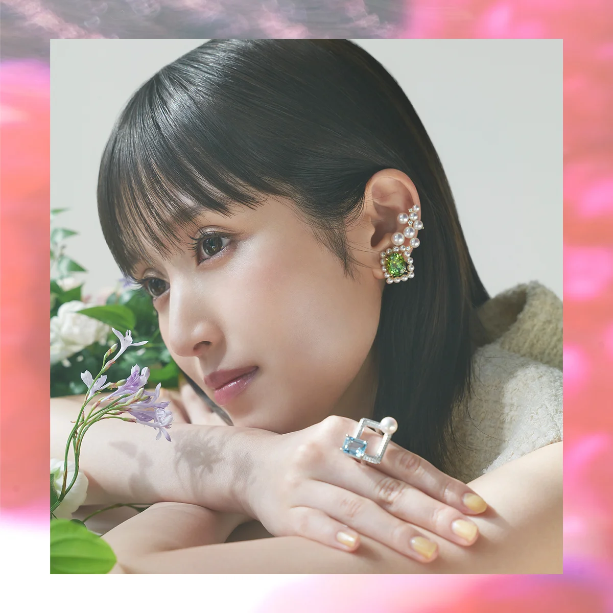 福本莉子がまとうTASAKI初のフレグランス