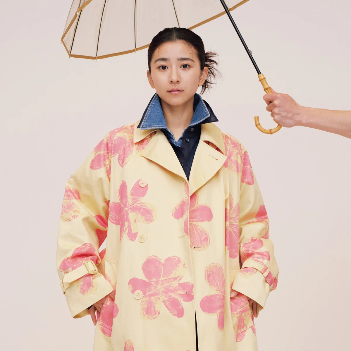 黒島結菜、Weekend Max Maraのアイコンと出合う