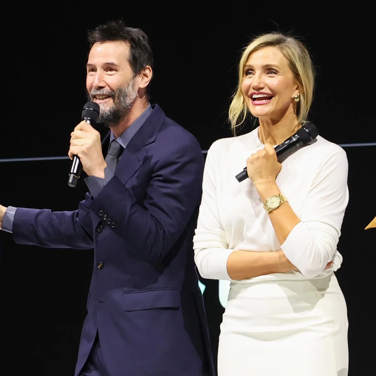 キャメロン・ディアスとキアヌ・リーブスが約30年ぶりに共演！ 映画『アウトカム』予告編が公開され、「時間を感じさせない美しさ」にファン歓喜