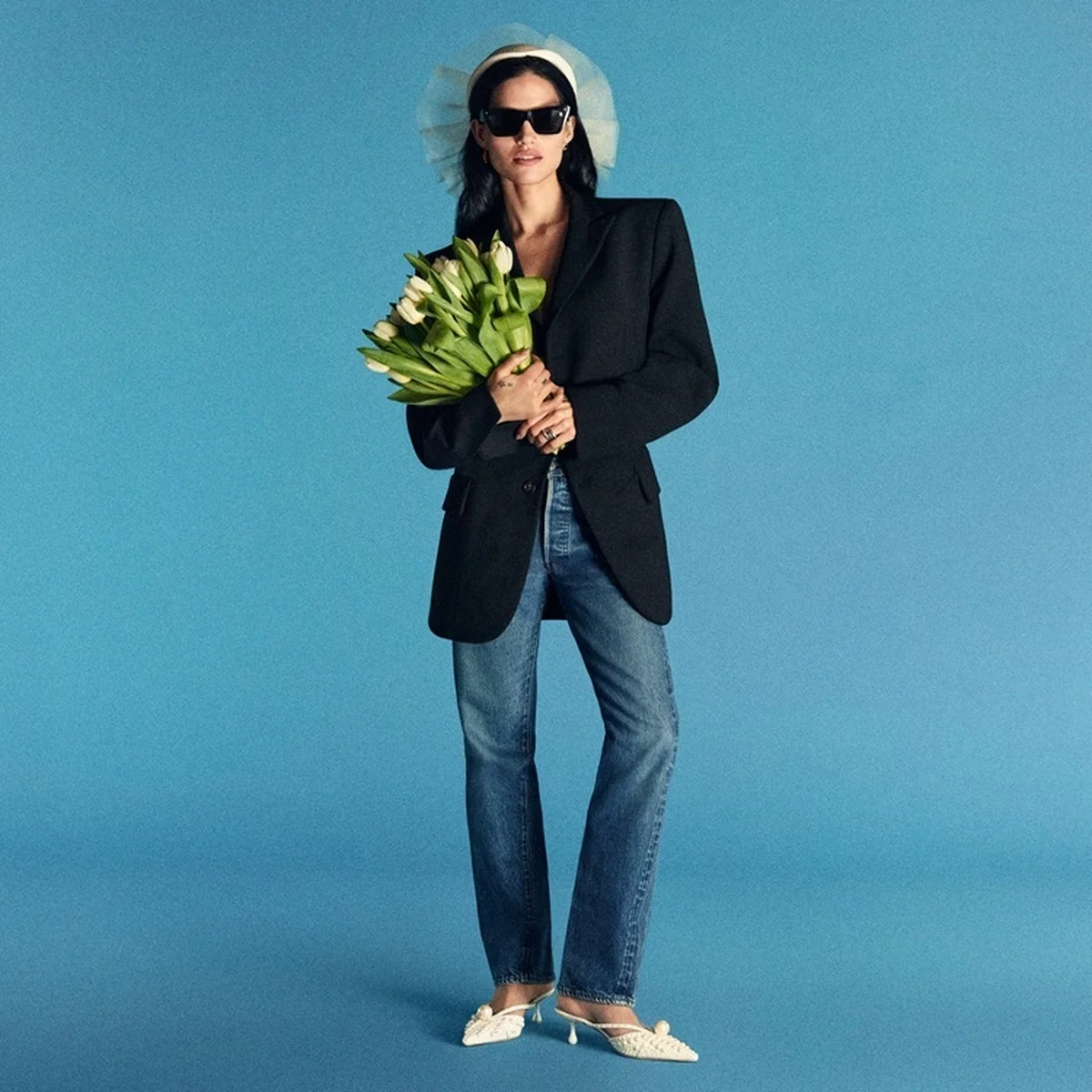 【ジミー チュウ】婚約中のモデル兼ミュージシャンのガブリエットが主役！ 2026ブライダルキャンペーンのビジュアルを公開