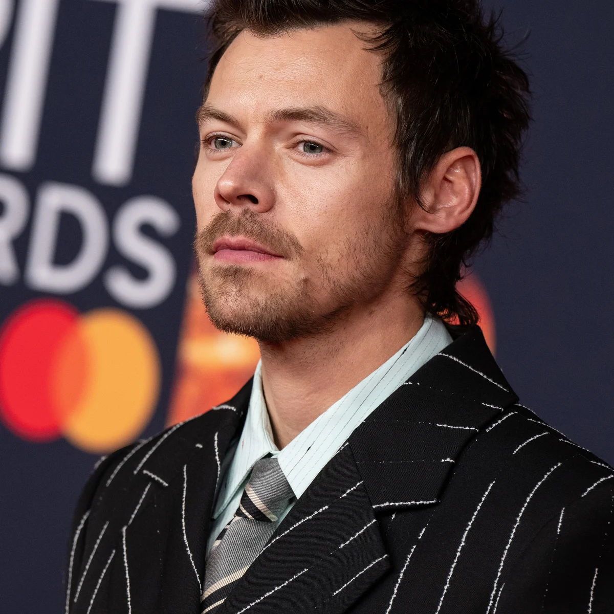 ハリー・スタイルズが村上春樹と対談。マラソンは「自分自身との対話。一人になれる場所」などと話し、活動休止の理由も赤裸々に語る