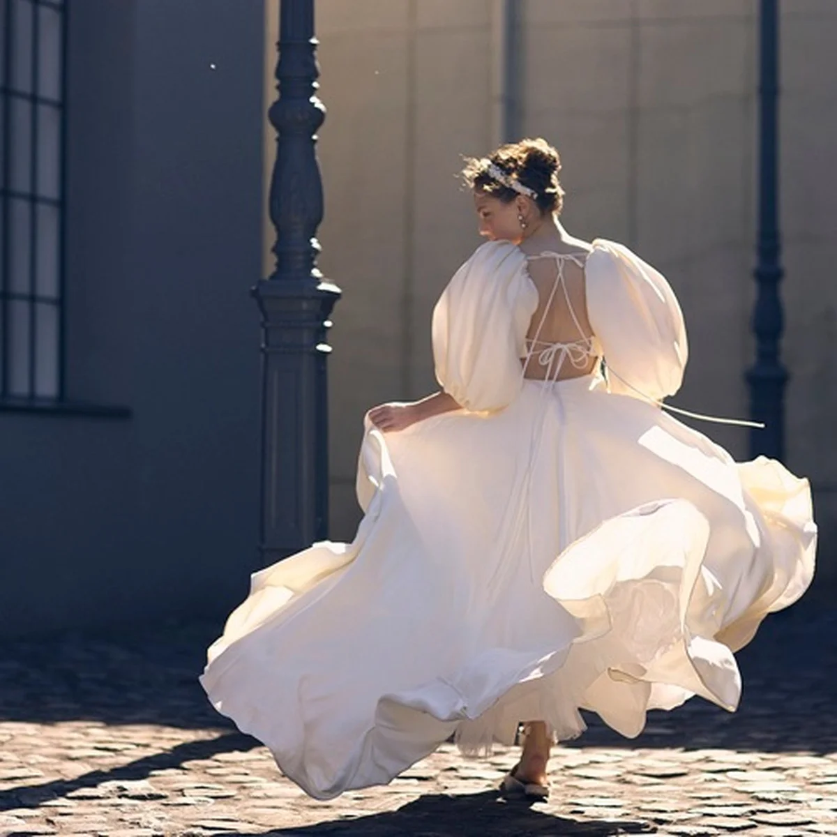 ドレスショップ【ミラー ミラー】からソーシャルグッドな新作ドレス登場！ 初のパンツドレスや一点物の有松絞りのルックも