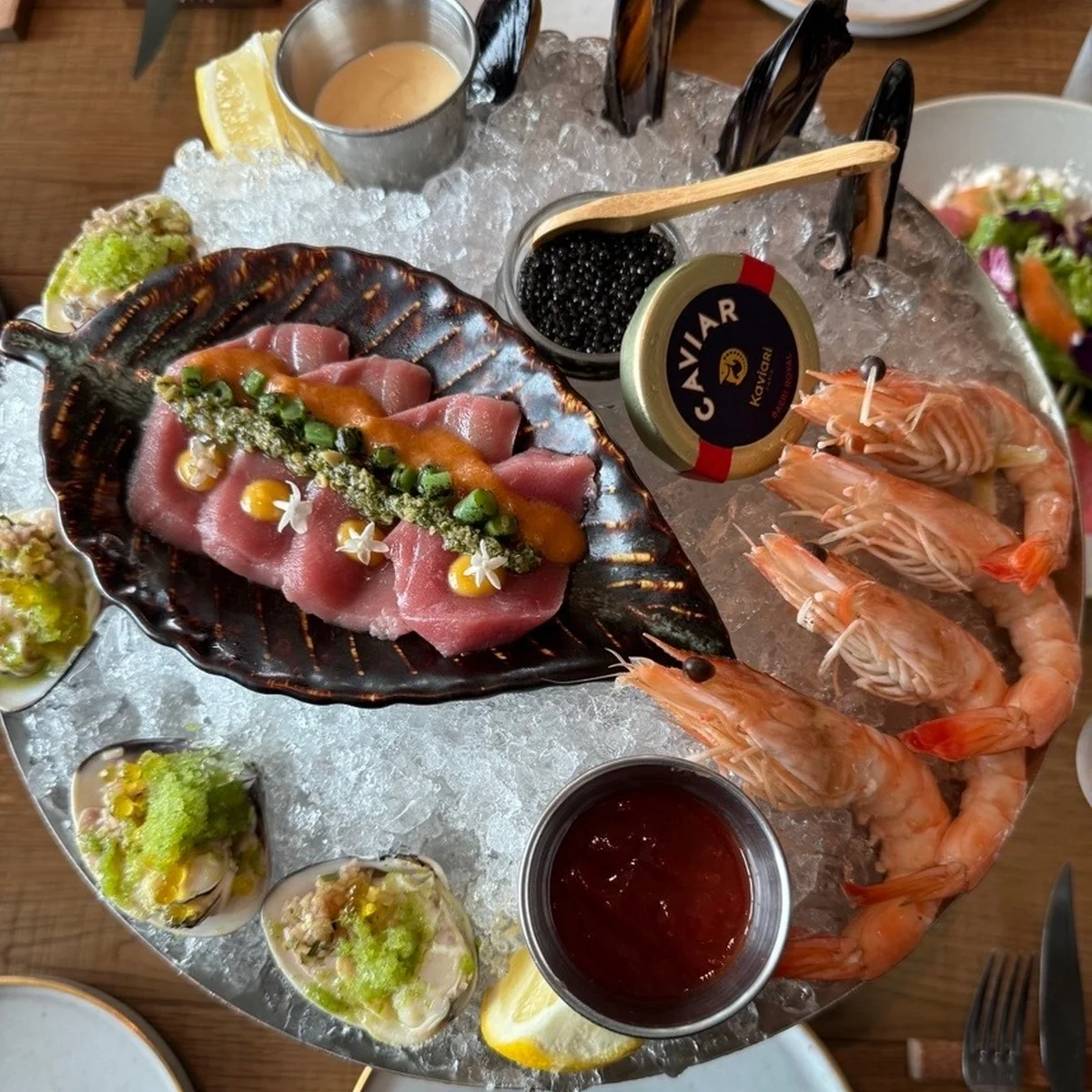 【1 Hotel Tokyo】「NiNi」の「ウィークエンドブランチ」が夏仕様に。キャビアの追加やシャンパーニュフリーフロー付きのメニューも登場