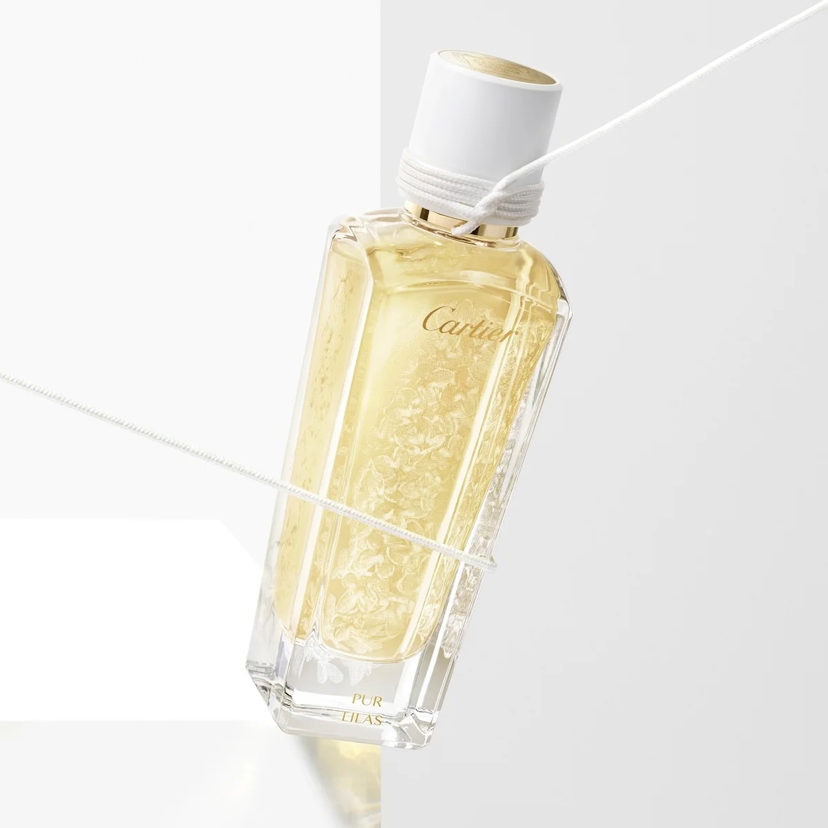 【カルティエ】最新フレグランス「ピュール リラ」。ホワイトライラックをイメージした晴れやかな香り