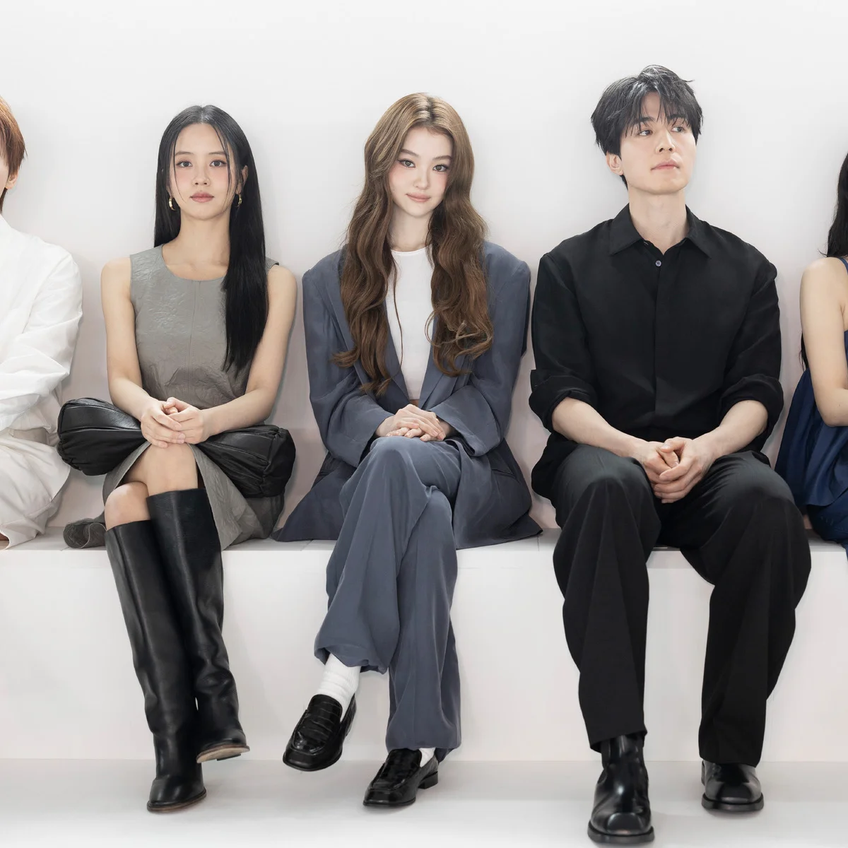 上質素材が織りなす、軽やかな新作｜【COS（コス）】が2026年春夏コレクションをソウルで発表