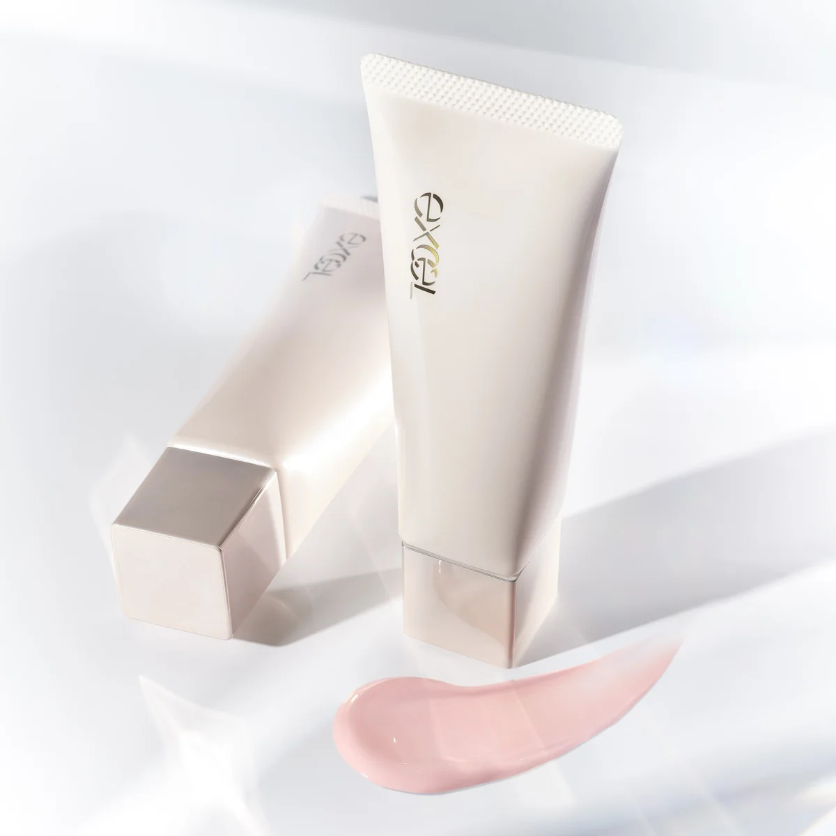 【エクセル】青みピンクで澄み肌へ。オールインワン下地に新色登場！