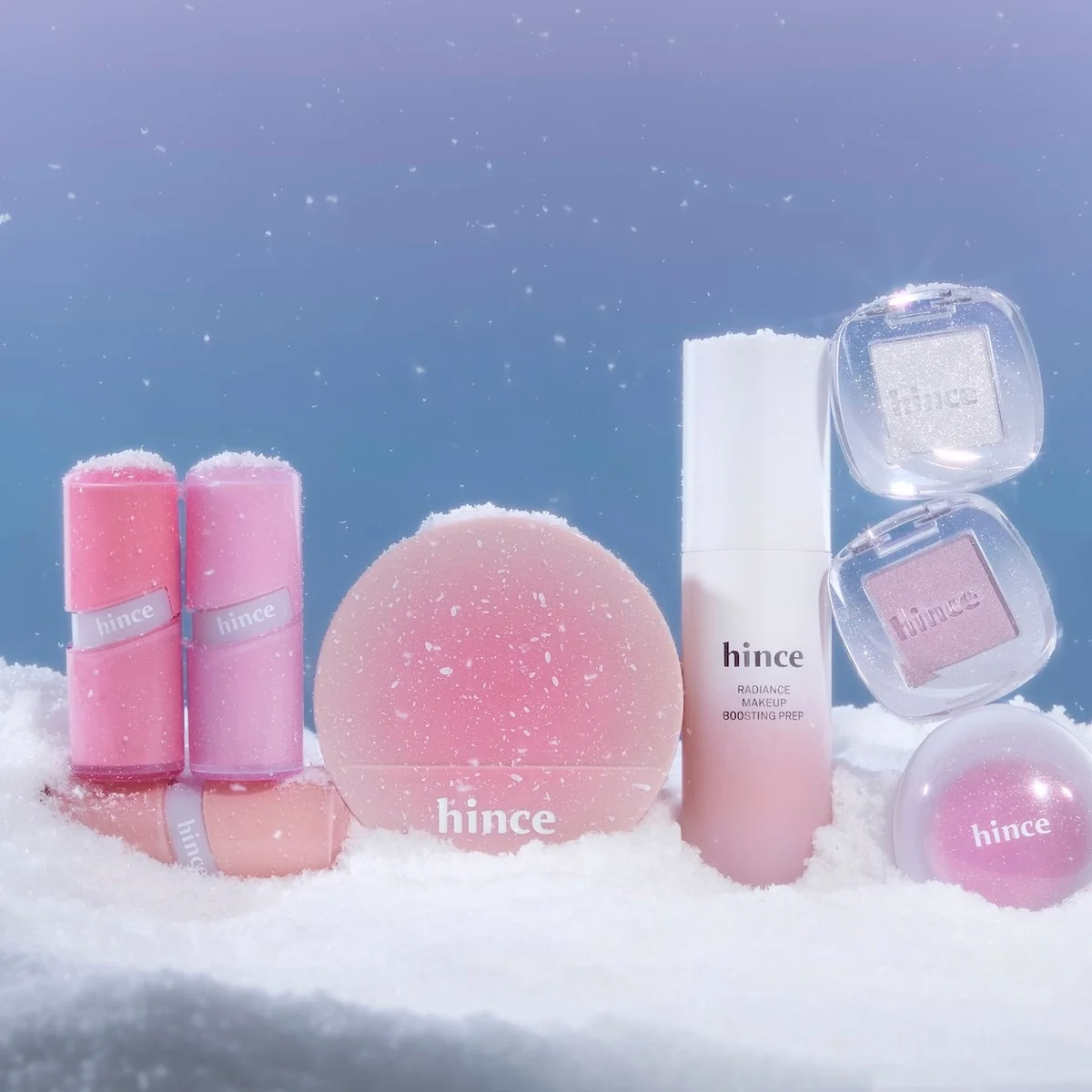 冬の光をまとう【hince】ホリデーコレクションが到着。「スノーフラワー」でムードのある表情に