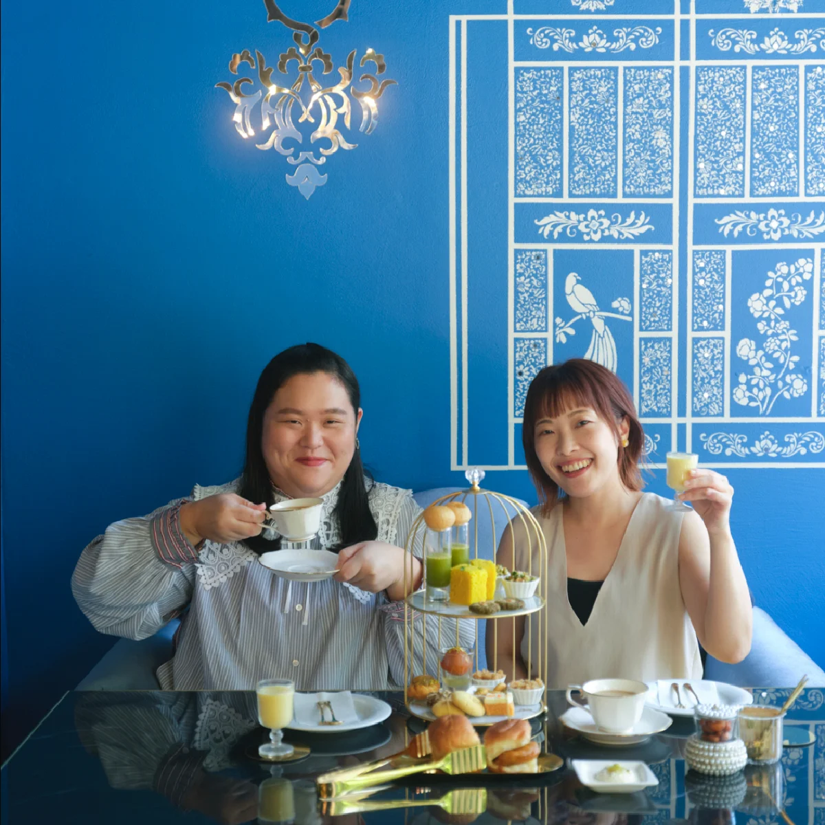 小説家・千早茜さんとぼる塾 田辺智加さん、フーディなふたりがSPURの誌面で“食語り”！