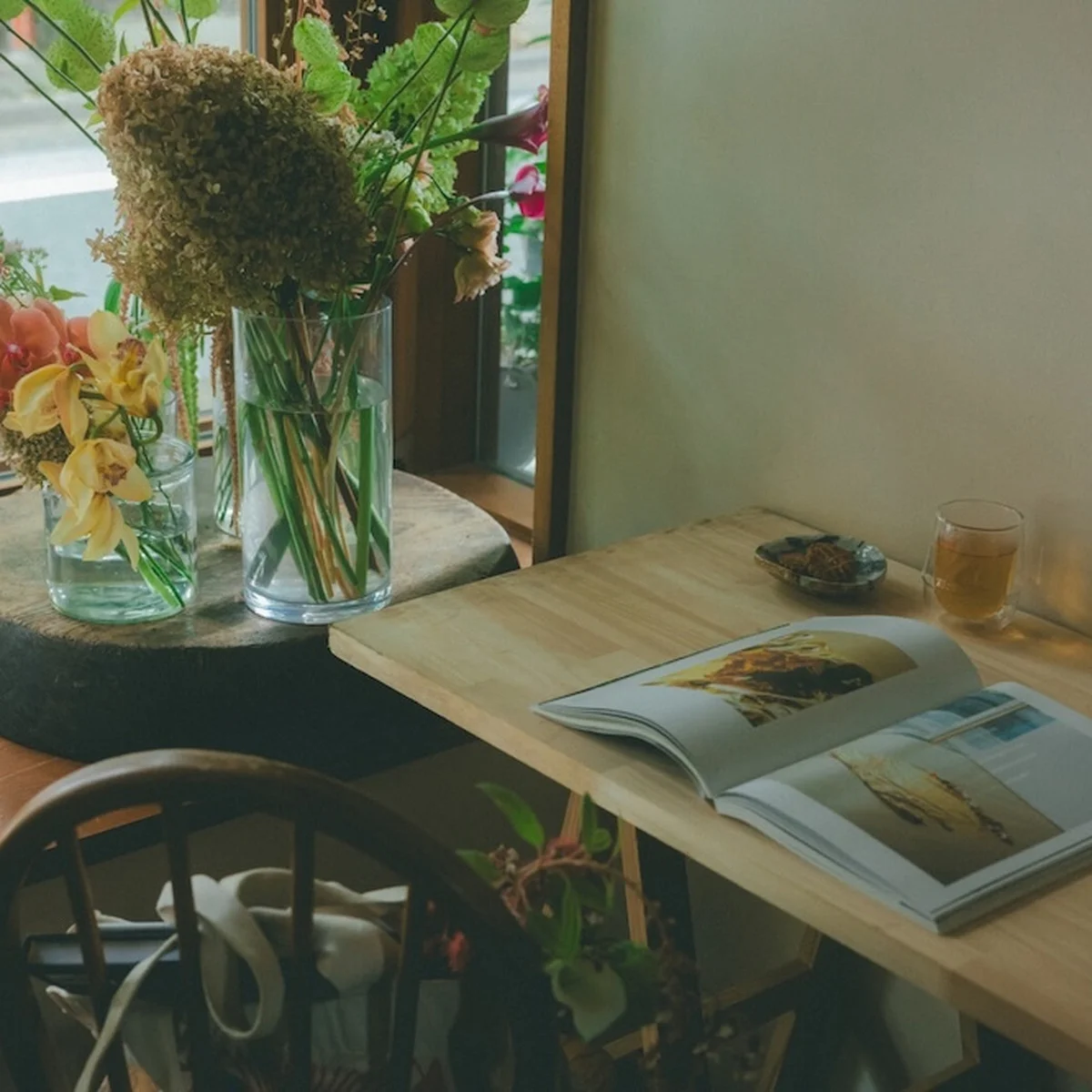 花の香りに包まれた、非日常の読書時間を。定休日の【malta】に読書室「沐読」がオープン