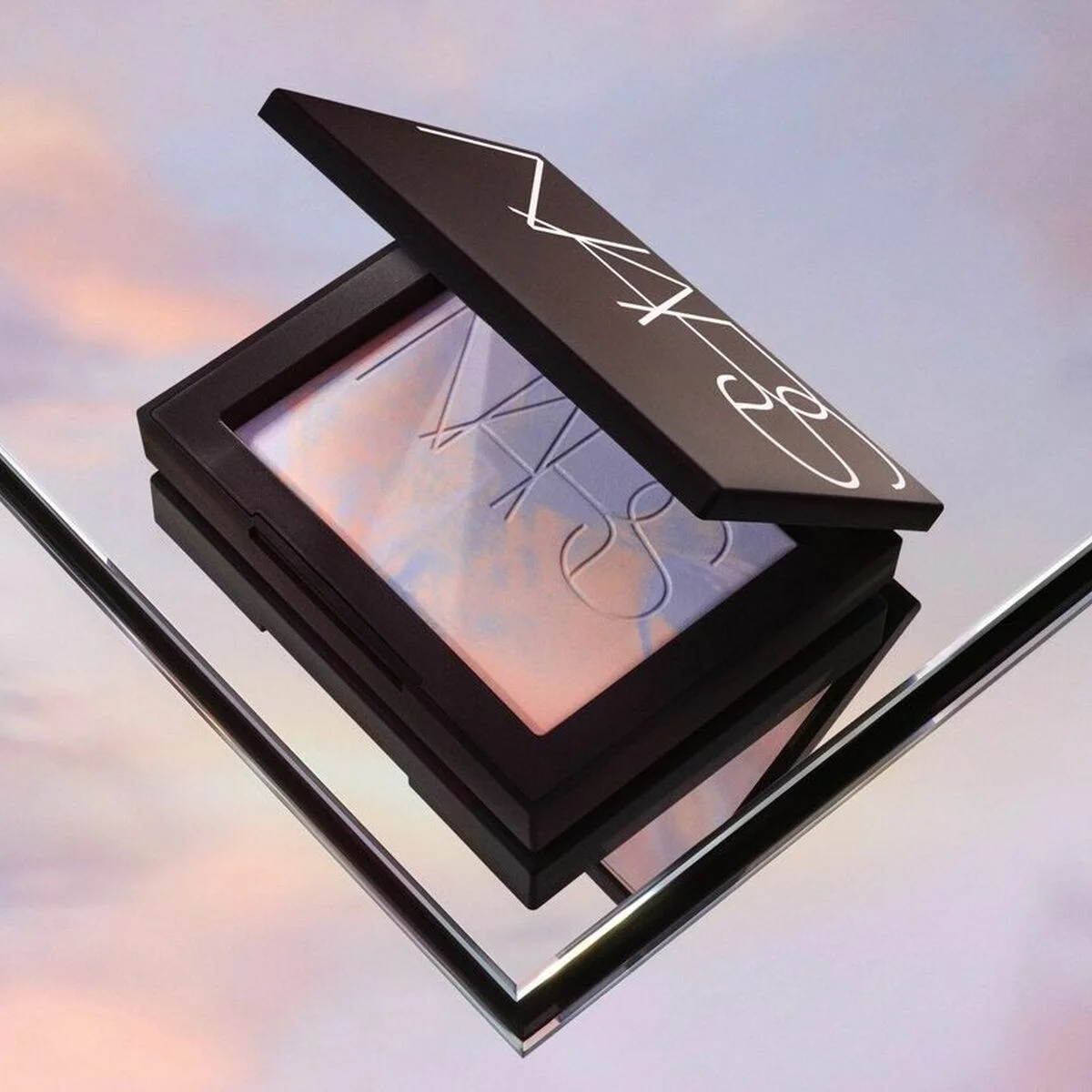 【NARS】昨年即完の“リフ粉”ラベンダーマーブルカラーが、数量限定復刻！