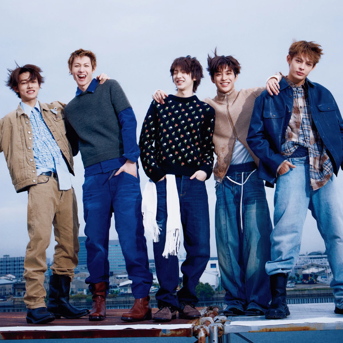 【CORTIS（コルティス）】新時代を切り拓く5人にインタビュー！ メンバーそれぞれを一言で表すと？