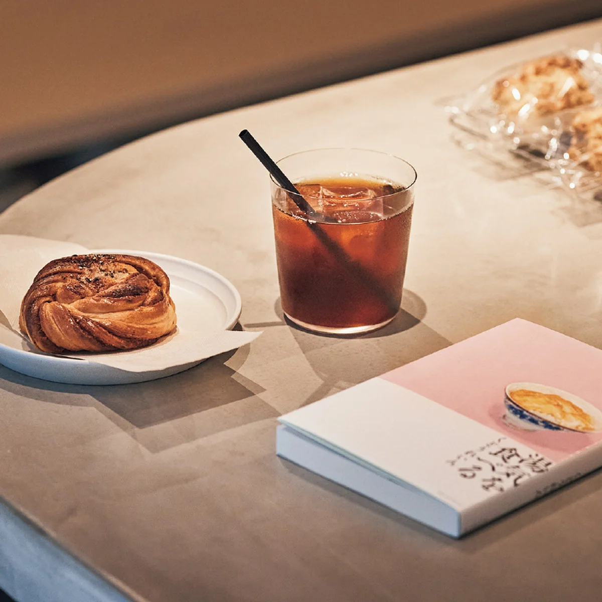 【神保町】書店×喫茶店のカップリングを提案！ 素敵な本はおいしい時間とともに