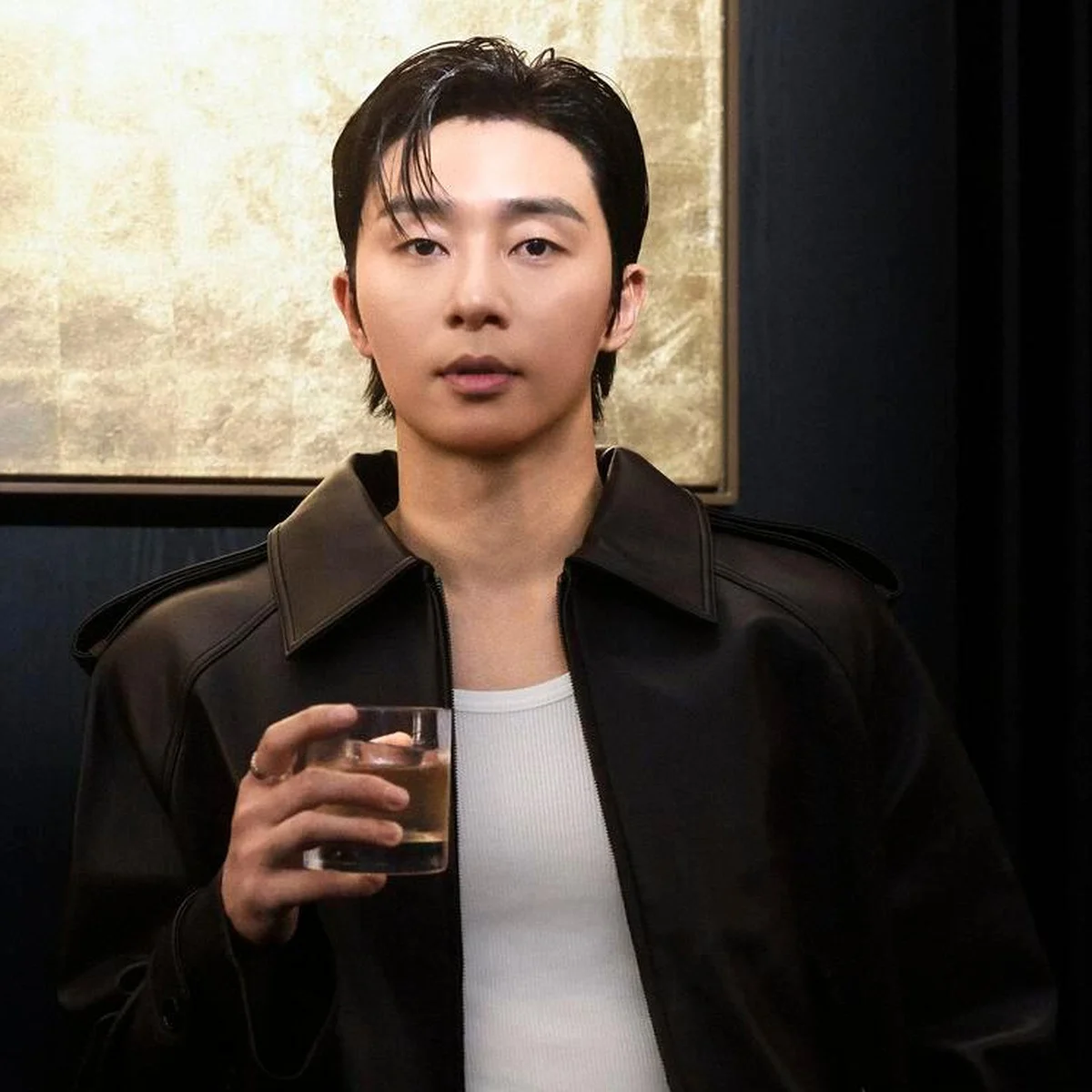 パク・ソジュンが宮崎の蒸留所と共同開発した【ウイスキー「26」】を語る。彼が愛するウイスキーと向き合う時間