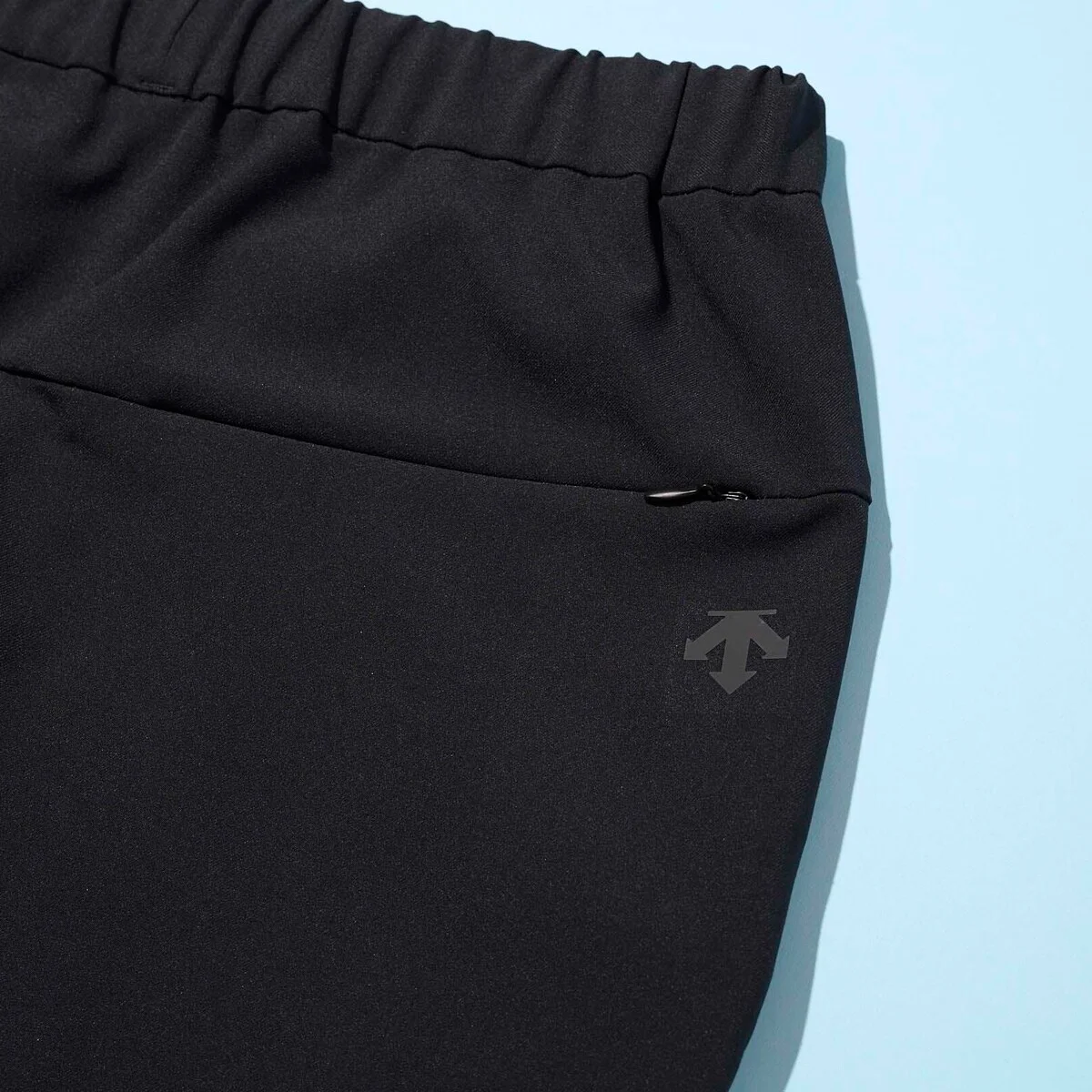 残暑から秋まで活躍する、デサント オルテラインの機能スカート vol.359