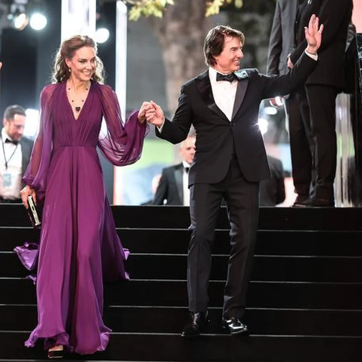 キャサリン皇太子妃、100年超の王室ジュエリーで魅了。トム・クルーズ主演映画のプレミアに登場