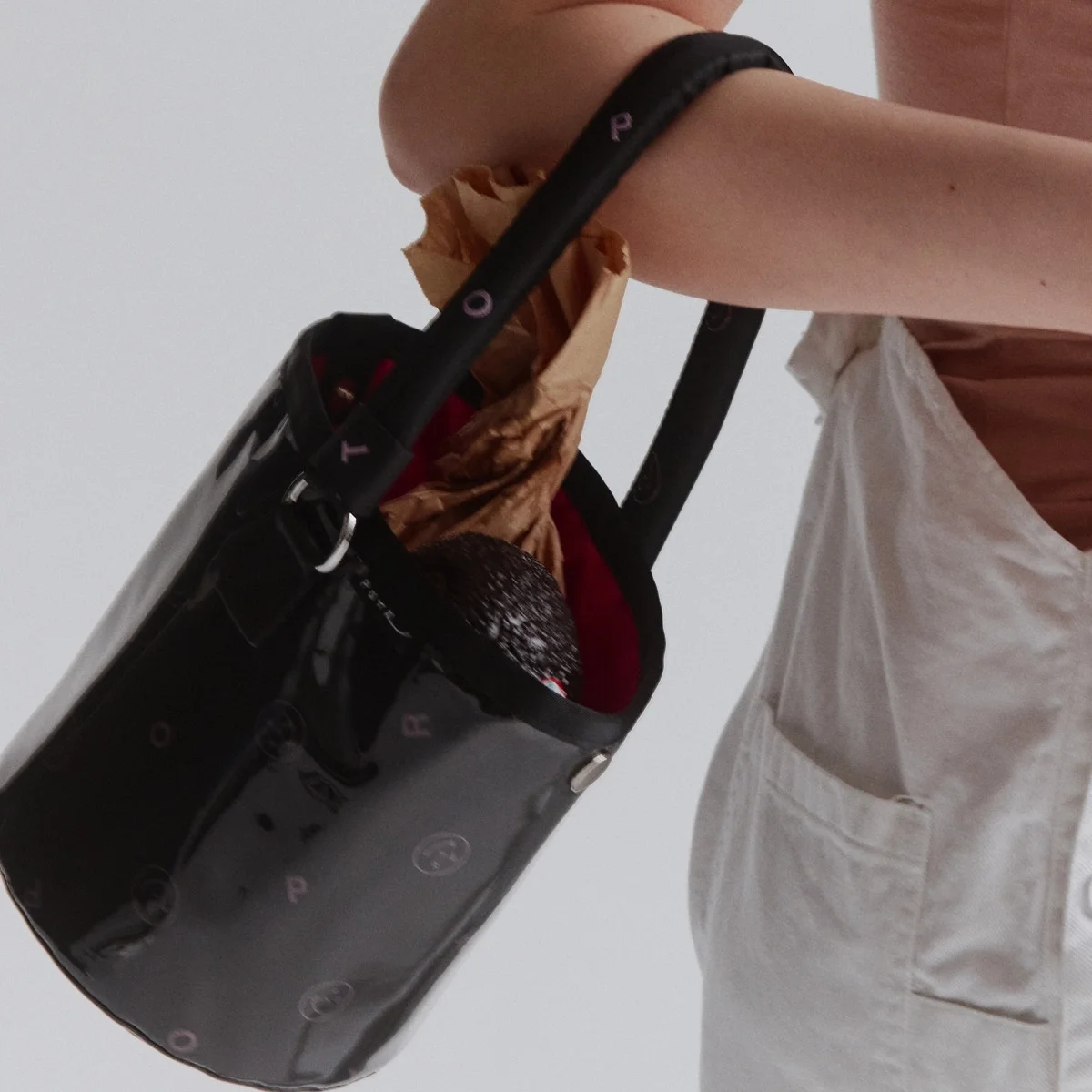 吉田カバンの人気ブランド・POTRより新作バッグ「グロス」が登場！ 日常使いしやすいミニバッグをラインナップ