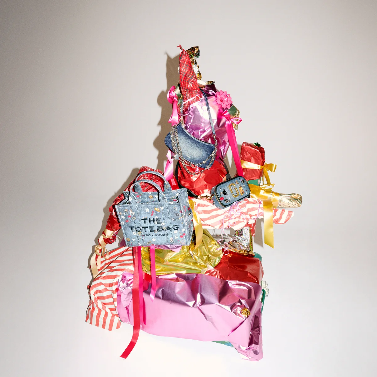 ホリデーギフトにもおすすめ。【マーク ジェイコブス】“トリンケット チャーム”コレクションが登場！