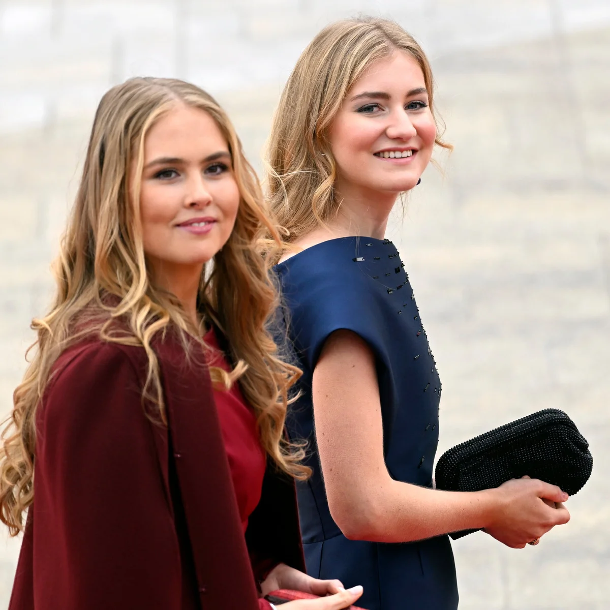 ２人の“未来の女王”ベルギー・エリザベート王女とオランダ・カタリナ＝アマリア王女がまばゆいティアラルックで揃い踏み！ ルクセンブルク大公の式典で輝きを放つ