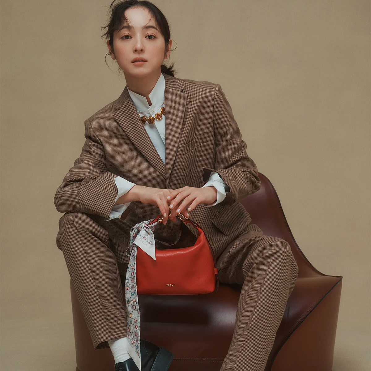 佐々木希とフルラ。日常も特別な日もオプティミスティックに