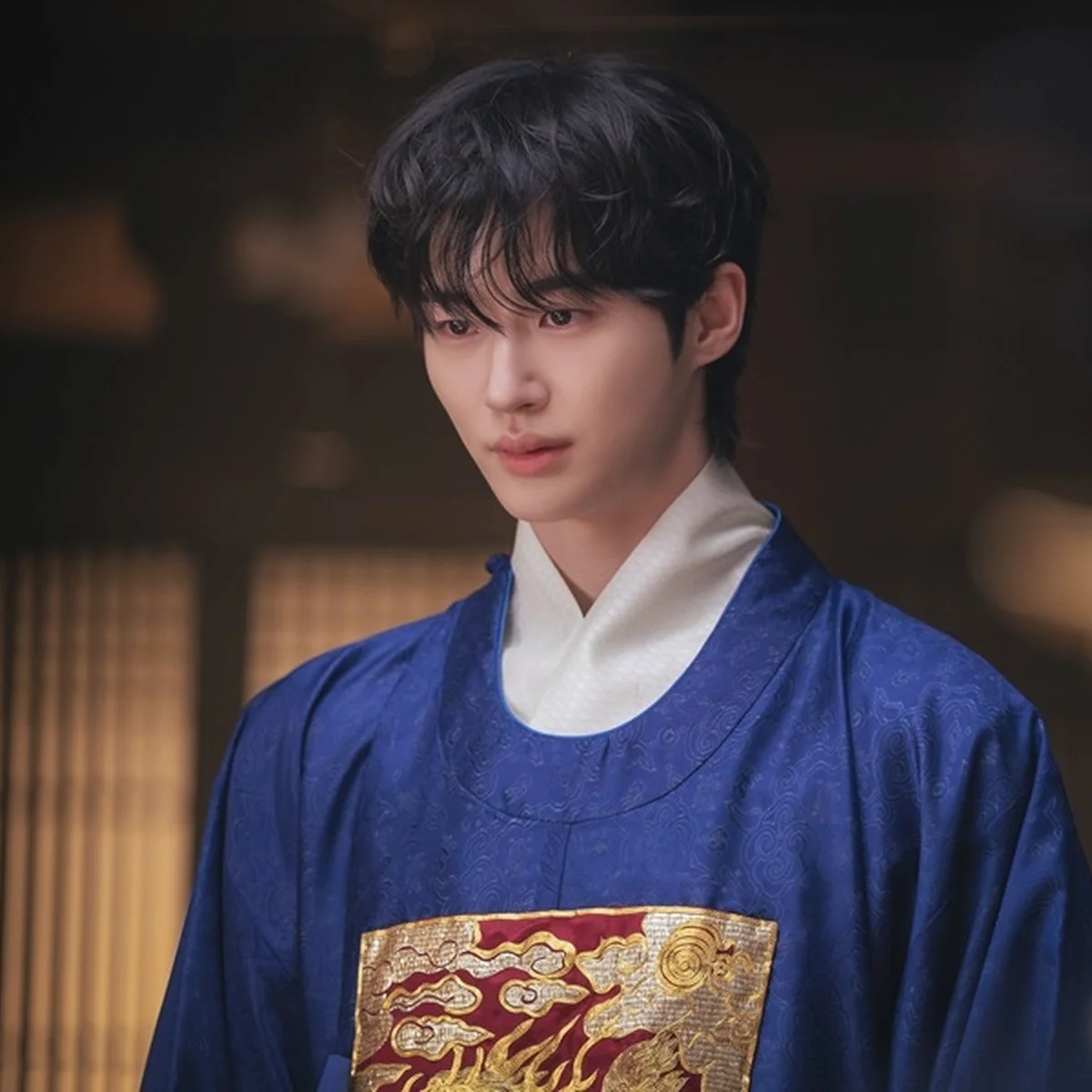 ビョン・ウソク×IUの韓国ドラマ最新作　現代に王室が続いていたら？  話題のロマンス・コメディ