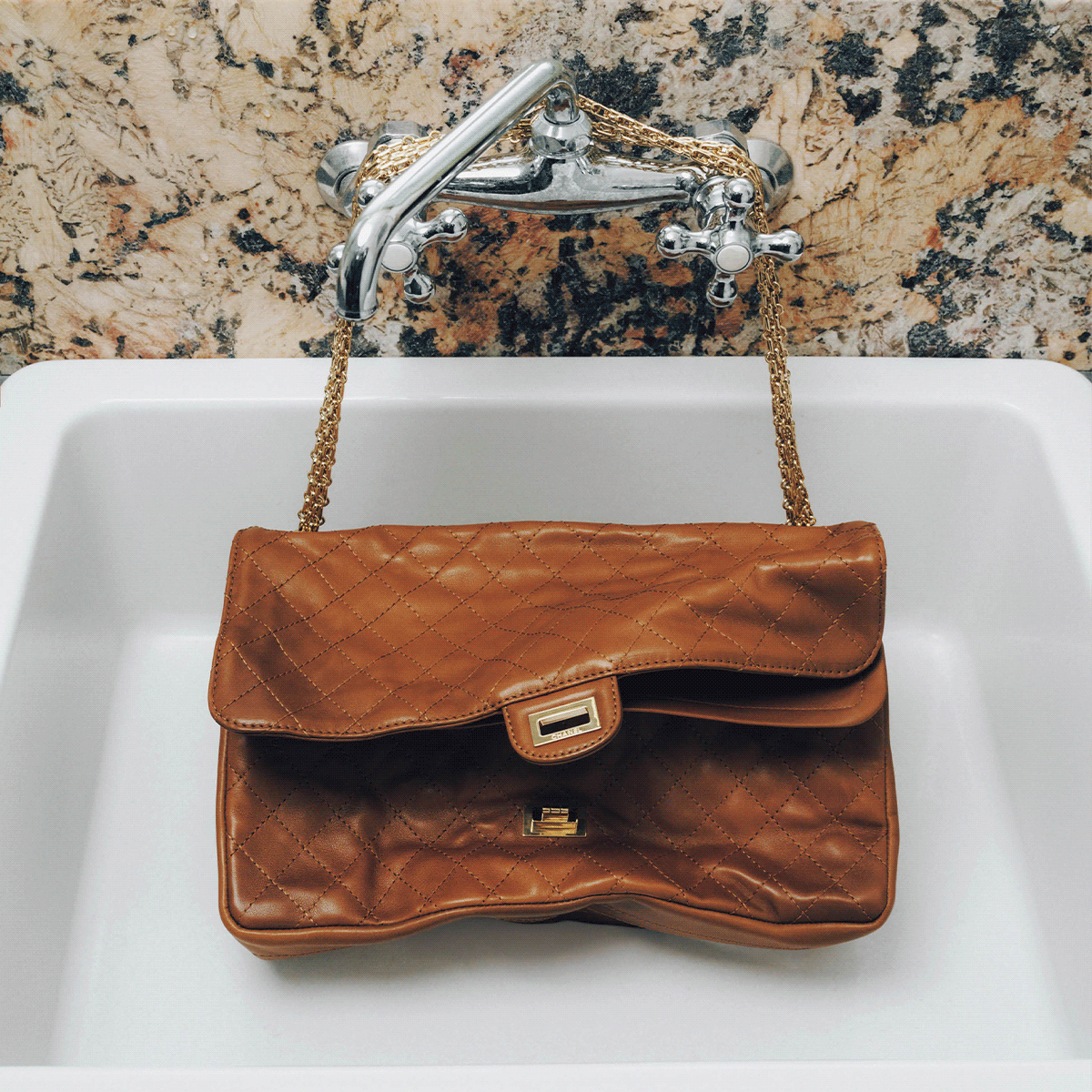 新時代の【アイコンバッグ】図鑑。エルメス、ディオール、ロエベetc. 10ブランドから厳選！