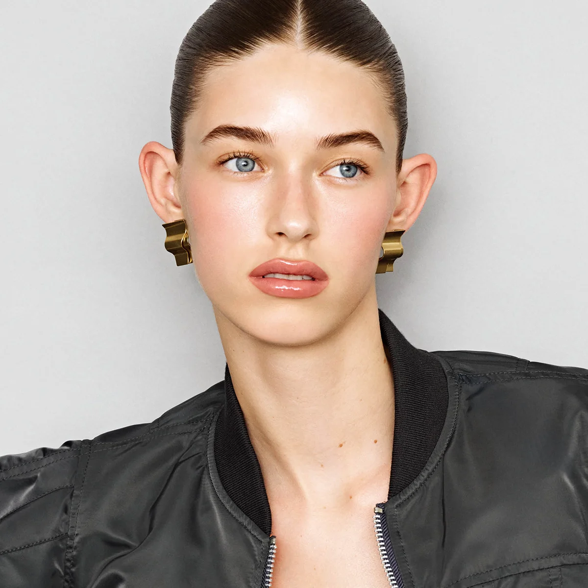 【ADDICTION】ザ リップグロスで、【ヘイリー・ビーバー】のヘルシーなリップをオマージュ！ 