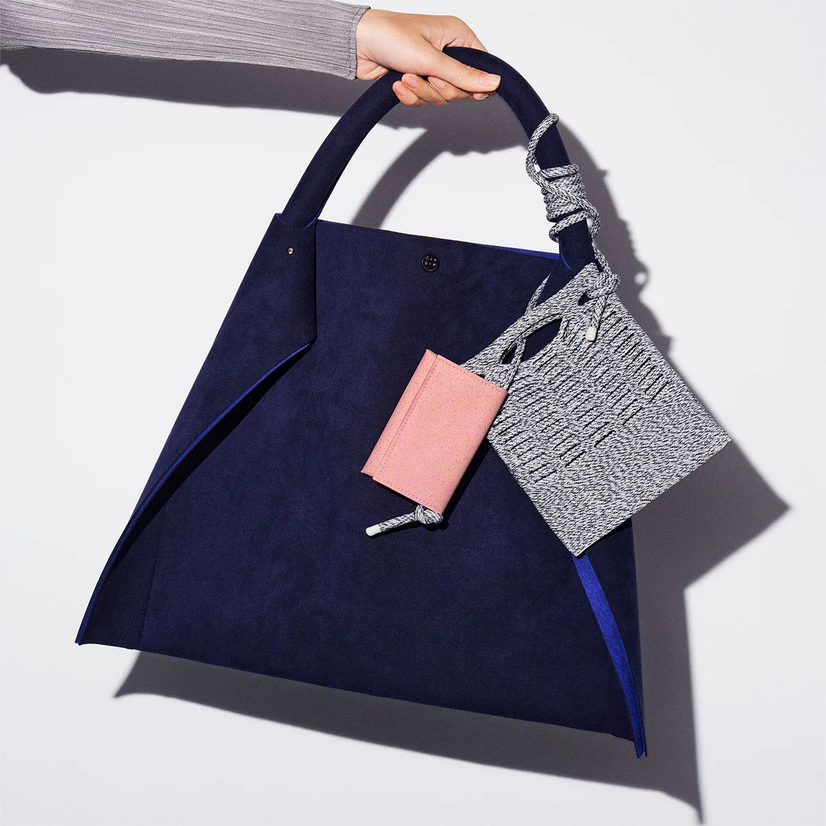 グッド グッズ イッセイ ミヤケのホリデーアイテム