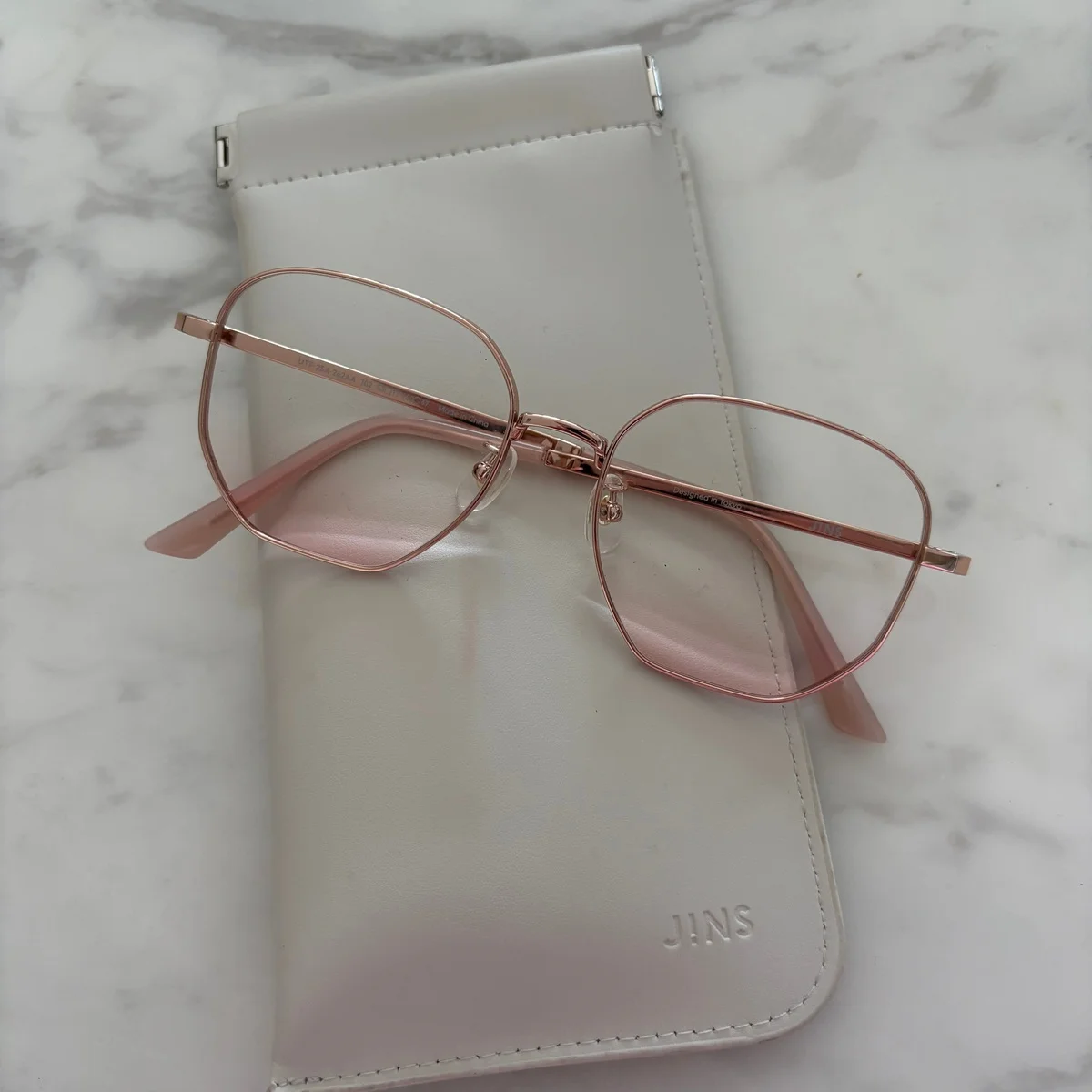 【JINS（ジンズ）】の美容系レンズが役に立つ！ 面長解消で簡単に印象チェンジ