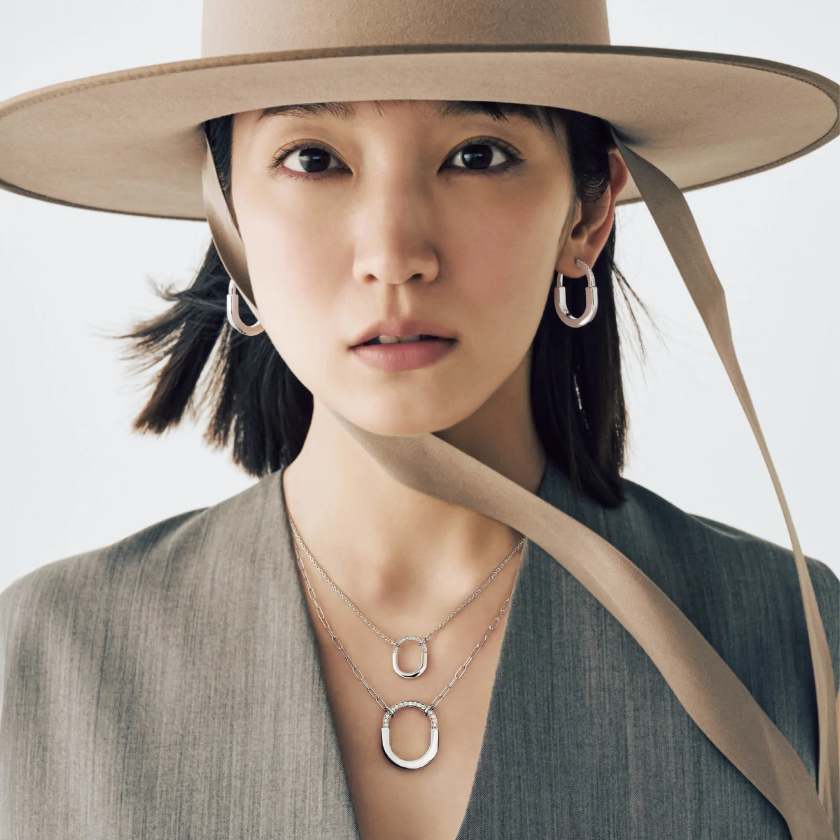 吉岡里帆が祝す、ティファニーの新たなステージ