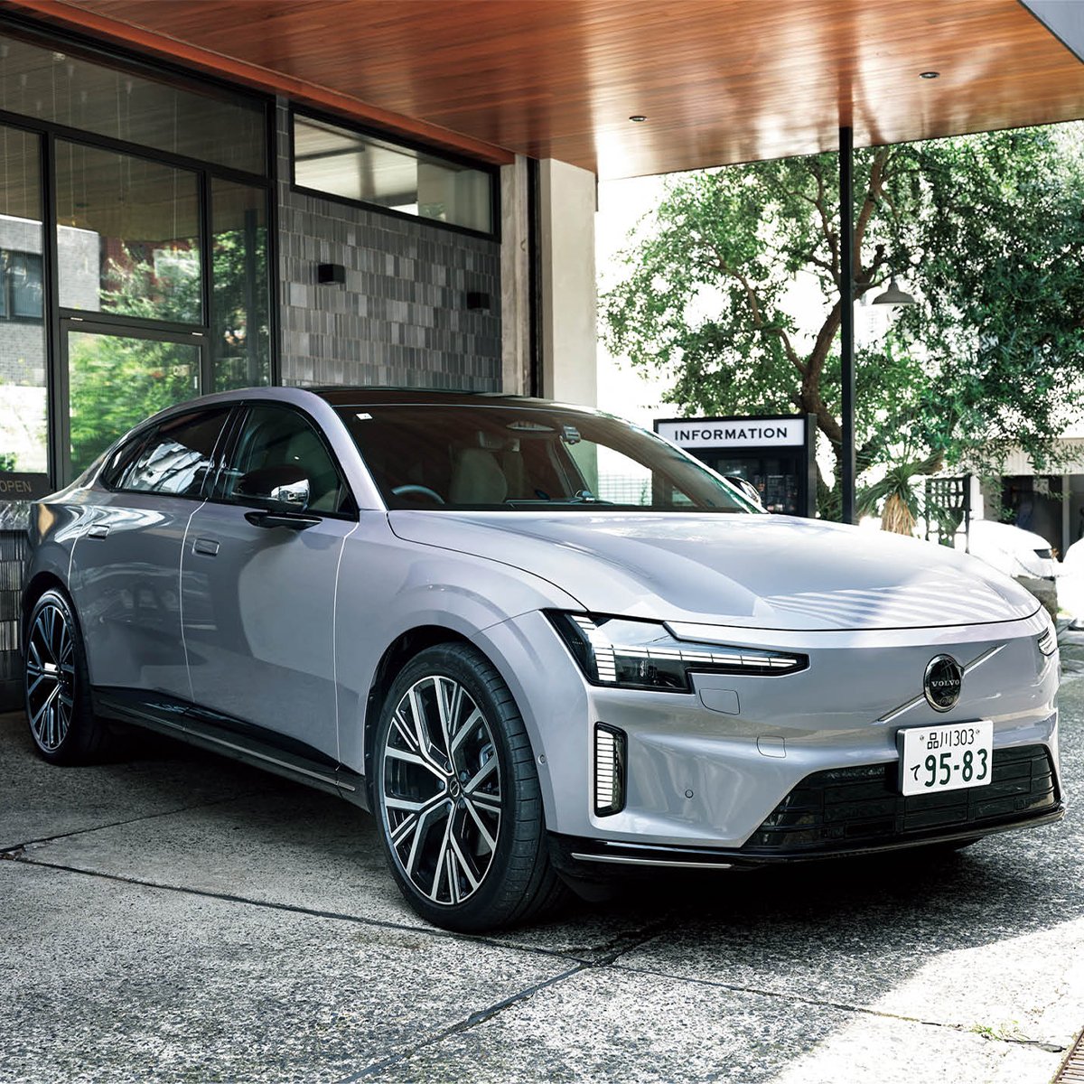 ずっと乗っていたくなる。快適すぎるVOLVO（ボルボ）「ES90」の魅力とは