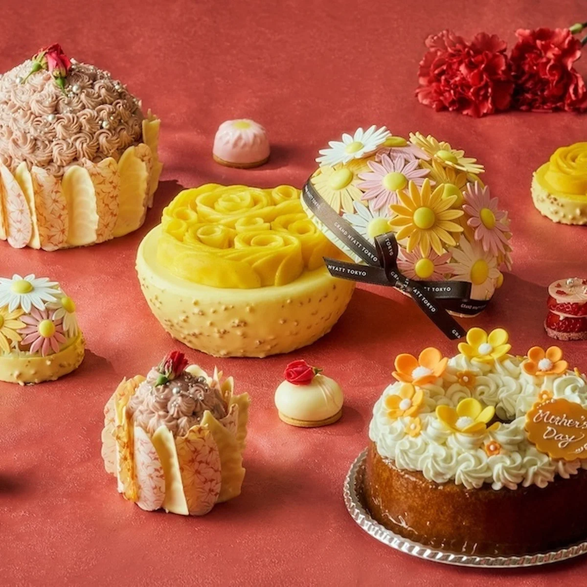 【グランド ハイアット 東京】花束のようなサプライズケーキや可憐なサバランなど、母の日にぴったりのスイーツ4種が登場