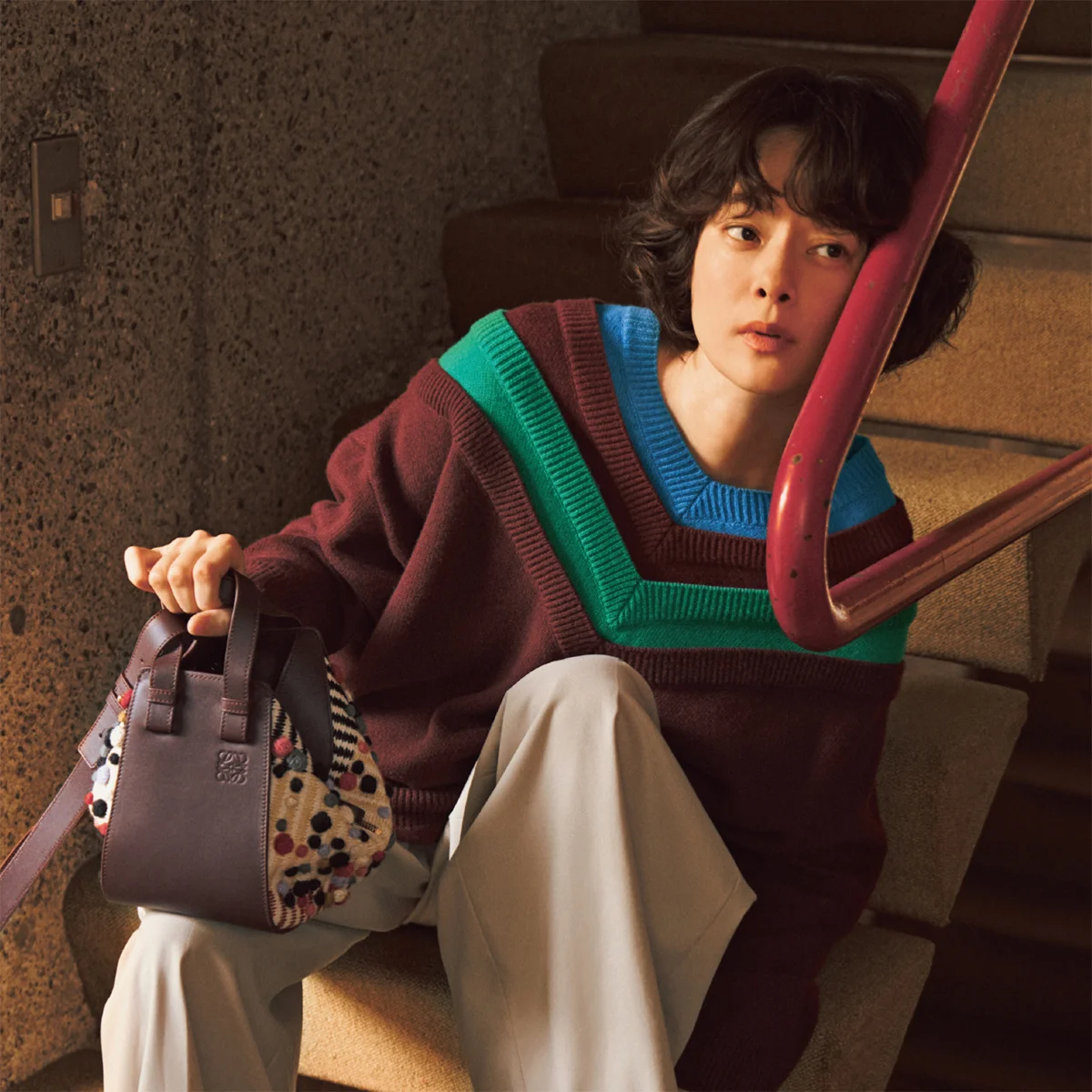 市川実日子がLOEWEと過ごす、アートに満ちた午後