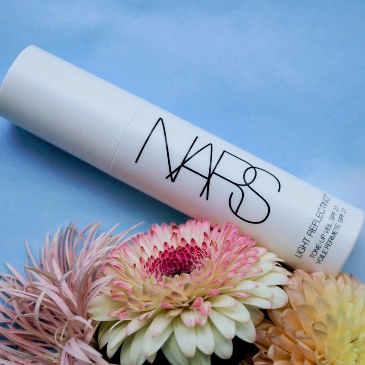 【NARS】けた外れの透明感、光の反射。「リフ粉」シリーズの下地がべらぼうに優秀だ