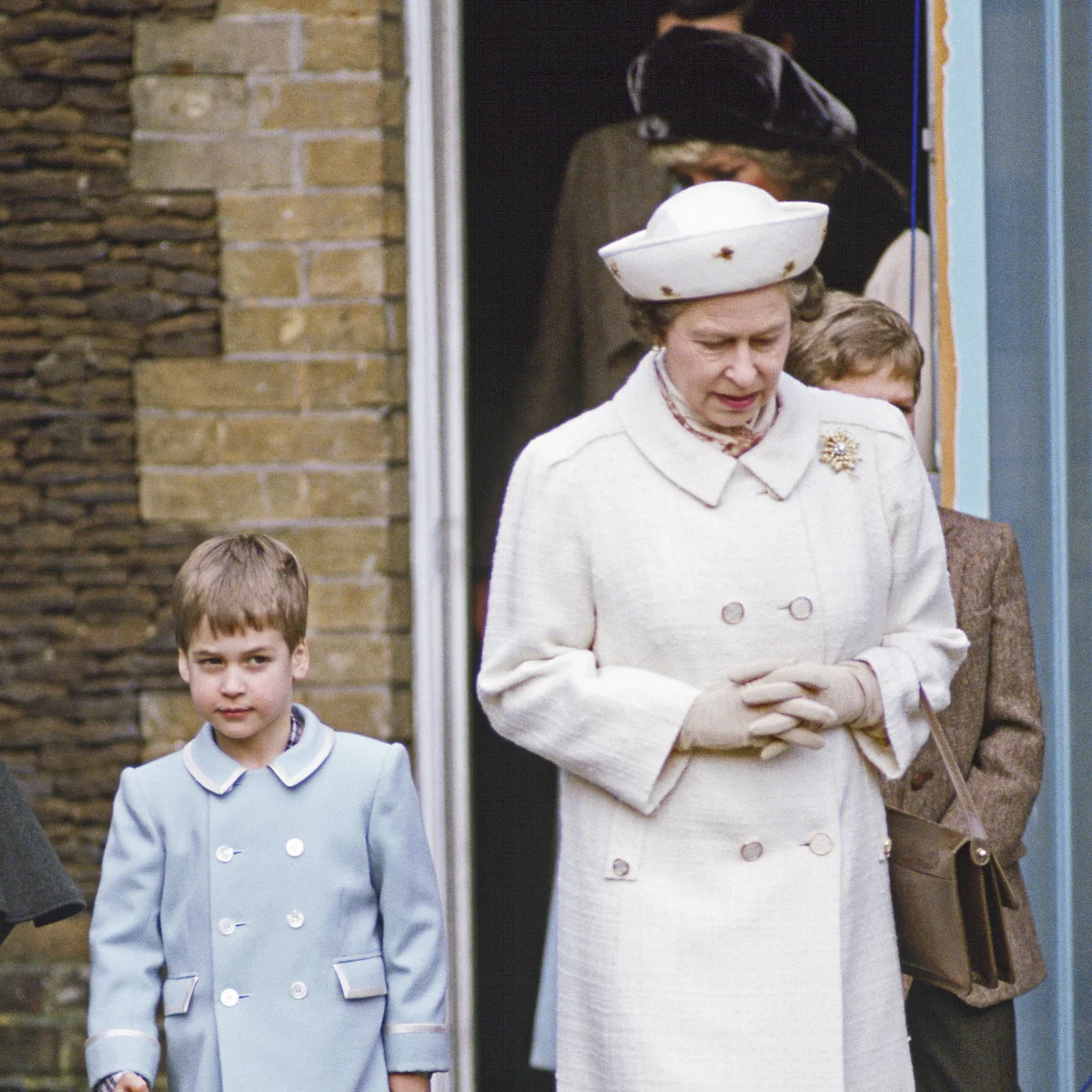 英ウィリアム皇太子、珍しく故エリザベス女王について語る。「何十年も親しい間柄ではなかった」。８歳の時に離婚した両親に対する本音も