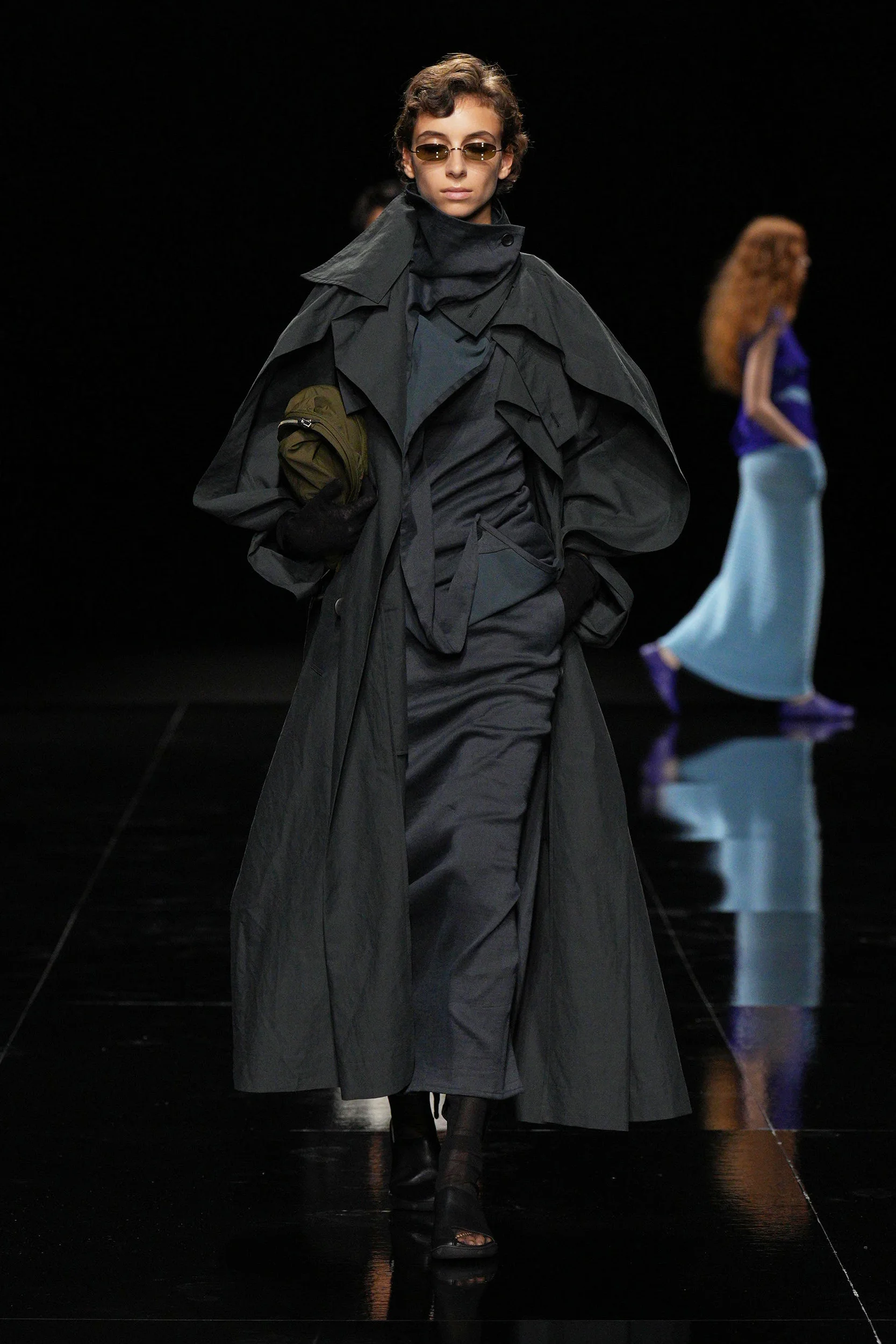 2027年春夏コレクション_ISSEY MIYAKE(イッセイミヤケ)_モデル_13
