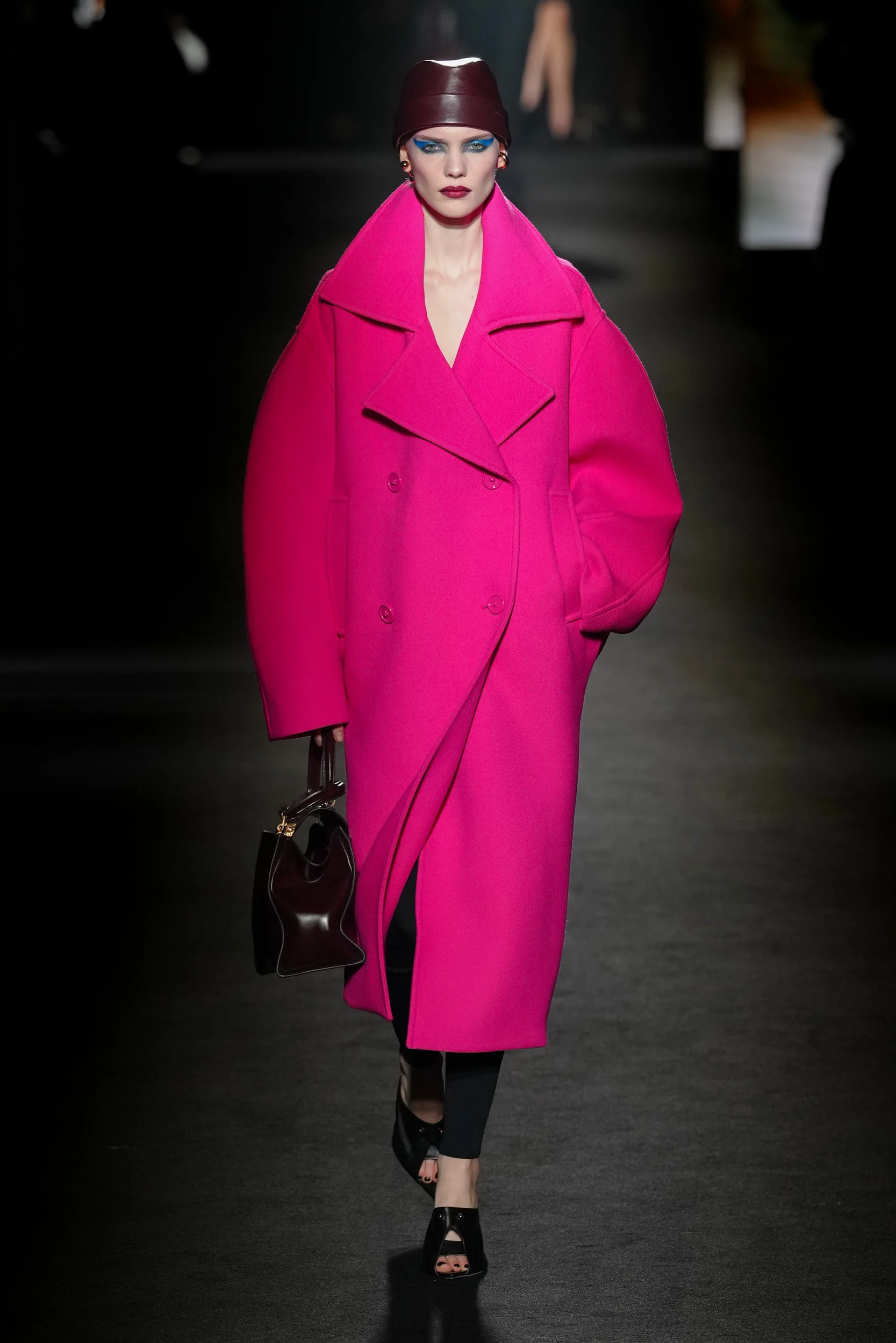 2026-27年秋冬コレクション_BALENCIAGA(バレンシアガ)_モデル_42