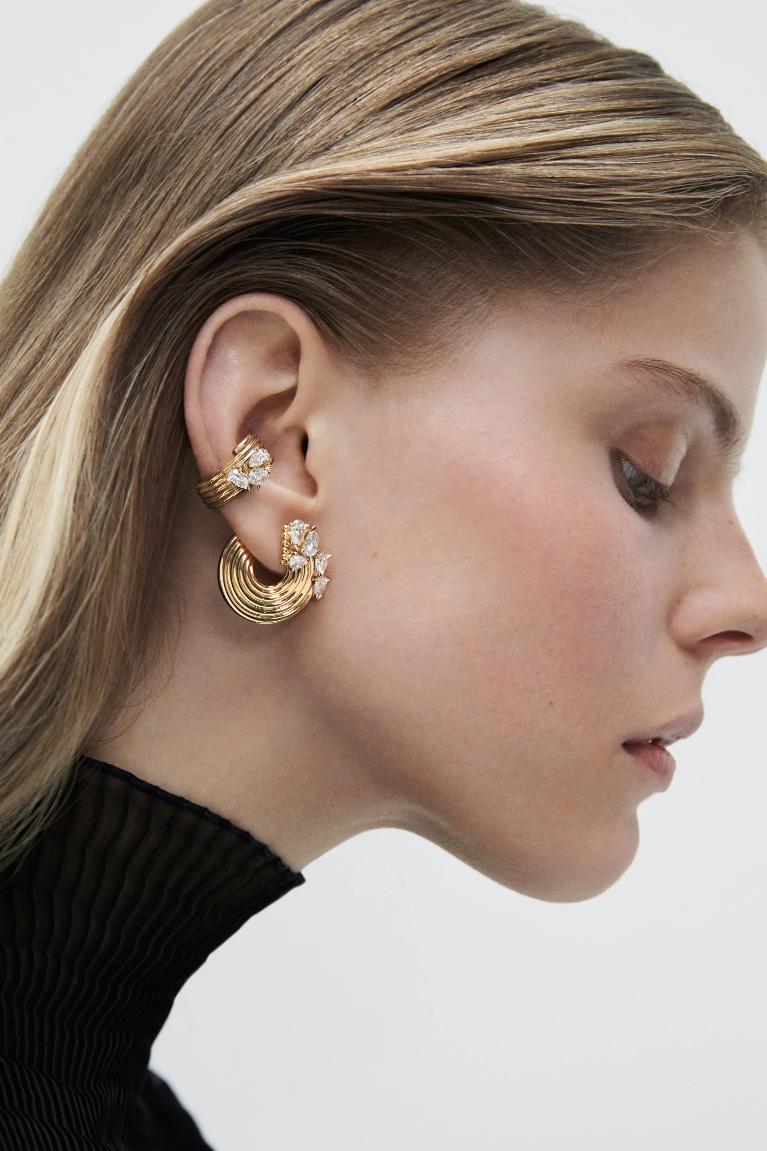 その存在感は唯一無二レポシの洗練ジュエリーのカバーイメージ